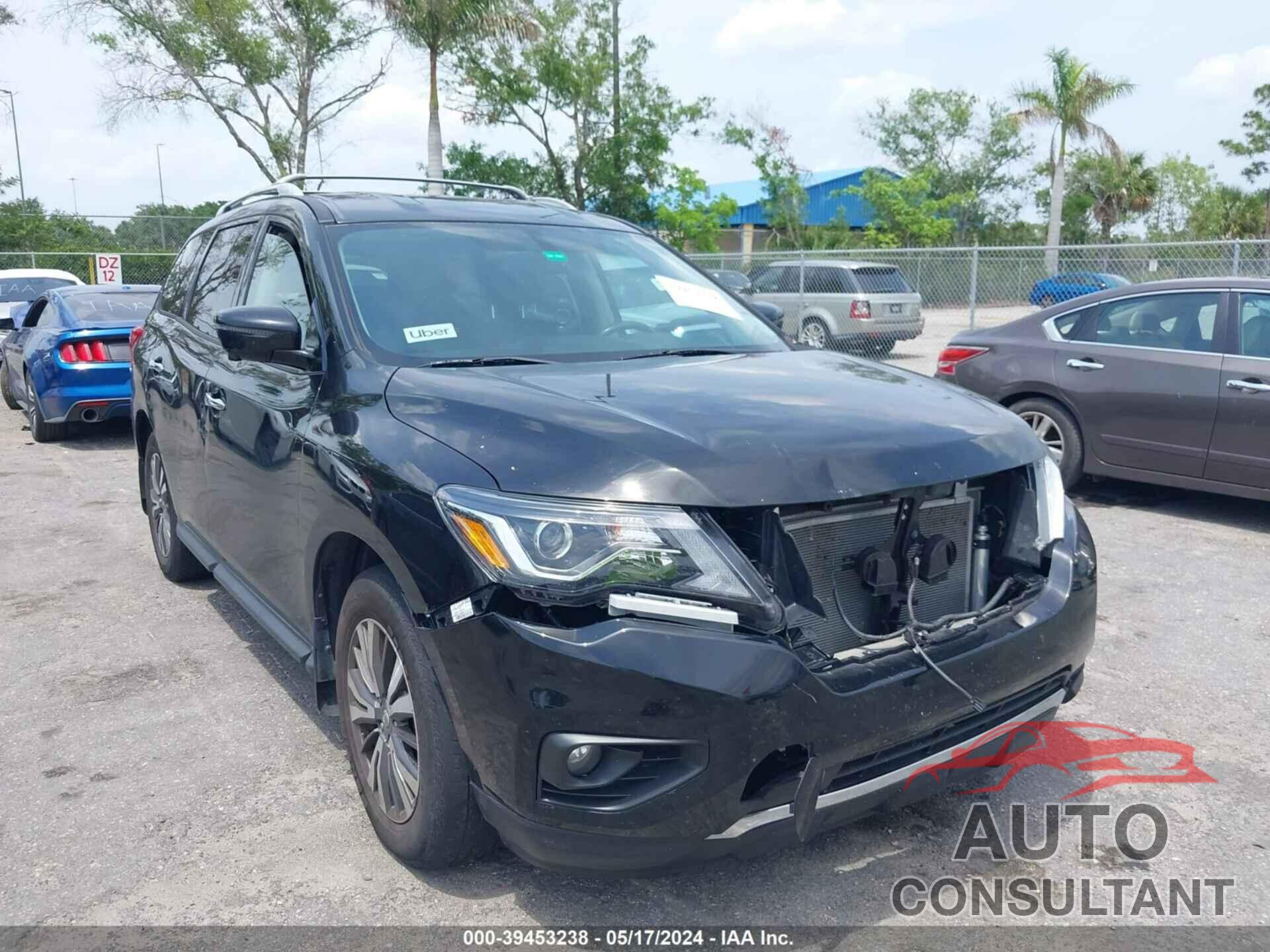 NISSAN PATHFINDER 2017 - 5N1DR2MN8HC669034