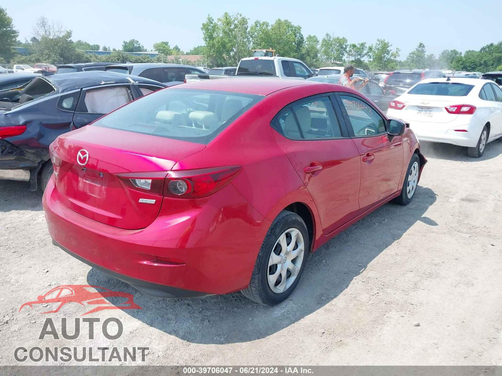 MAZDA MAZDA3 2018 - 3MZBN1U76JM213991