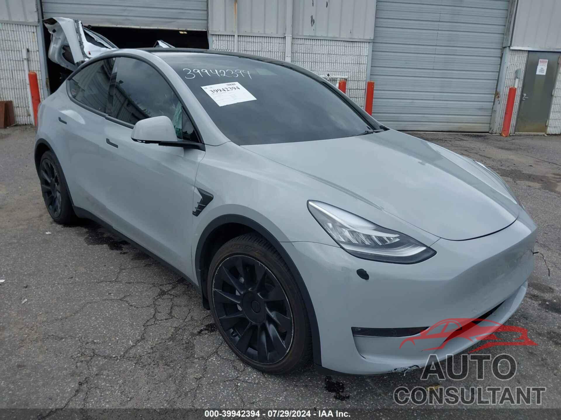 TESLA MODEL Y 2021 - 5YJYGAEE2MF245947