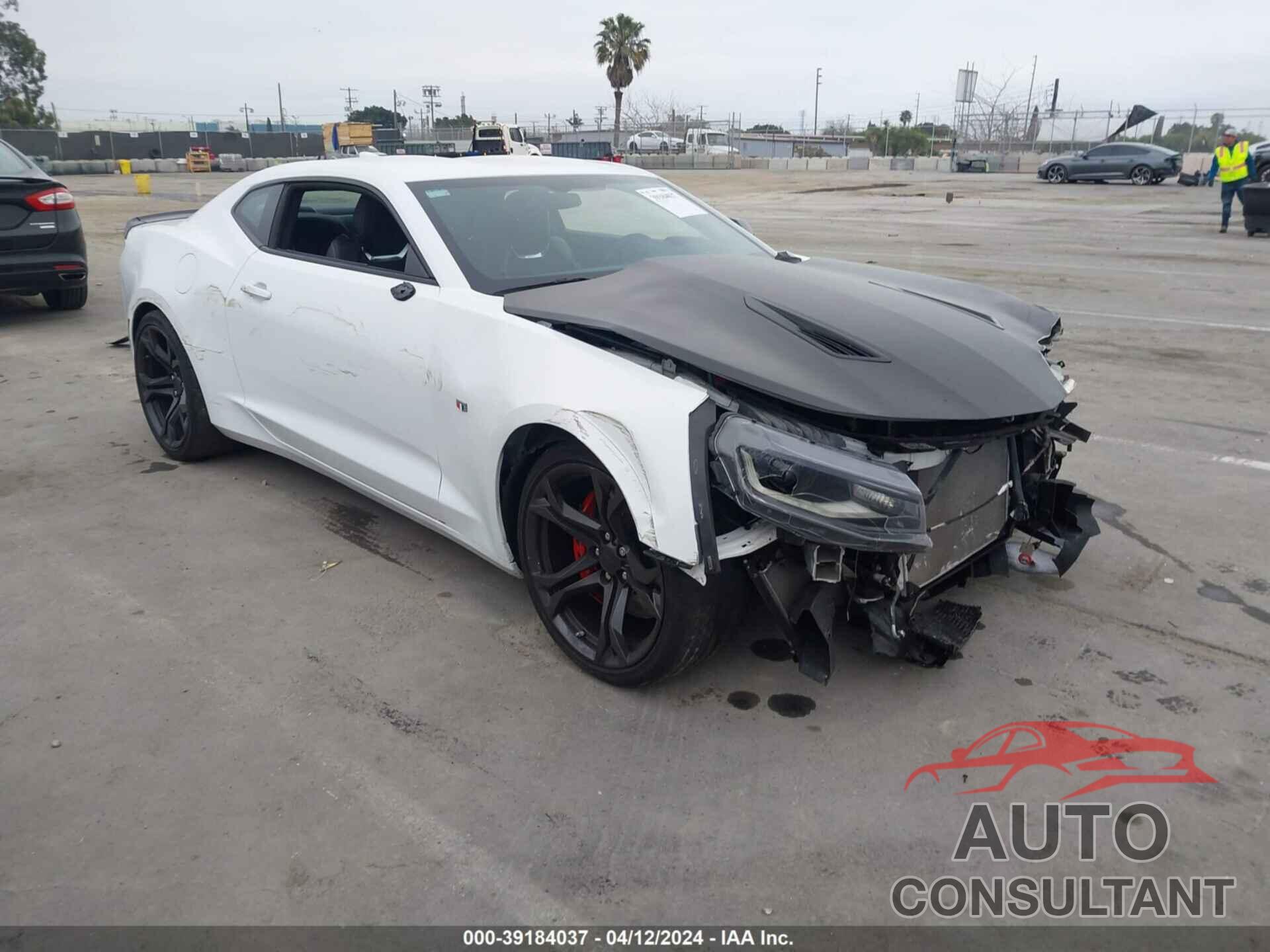 CHEVROLET CAMARO 2018 - 1G1FE1R75J0144543