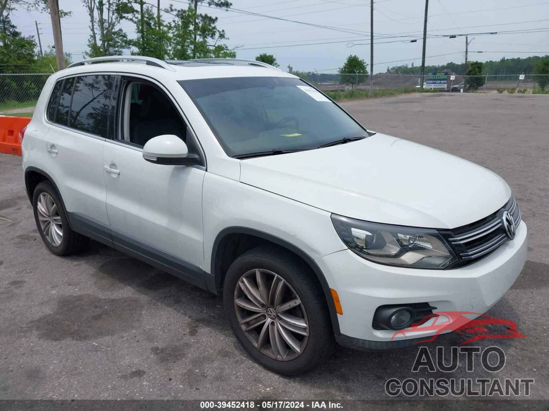 VOLKSWAGEN TIGUAN 2016 - WVGAV7AX2GW563015