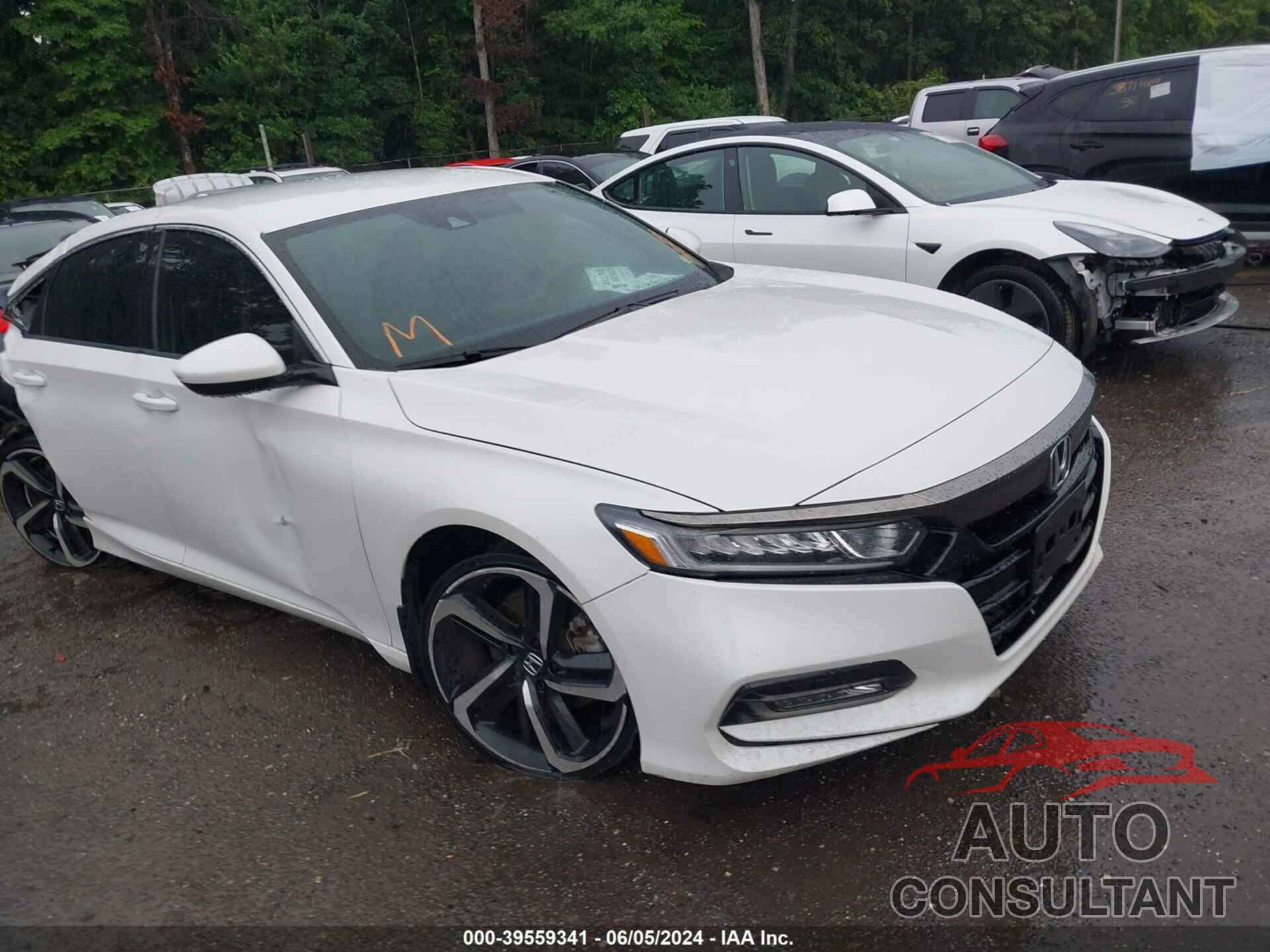 HONDA ACCORD 2018 - 1HGCV1F33JA208053