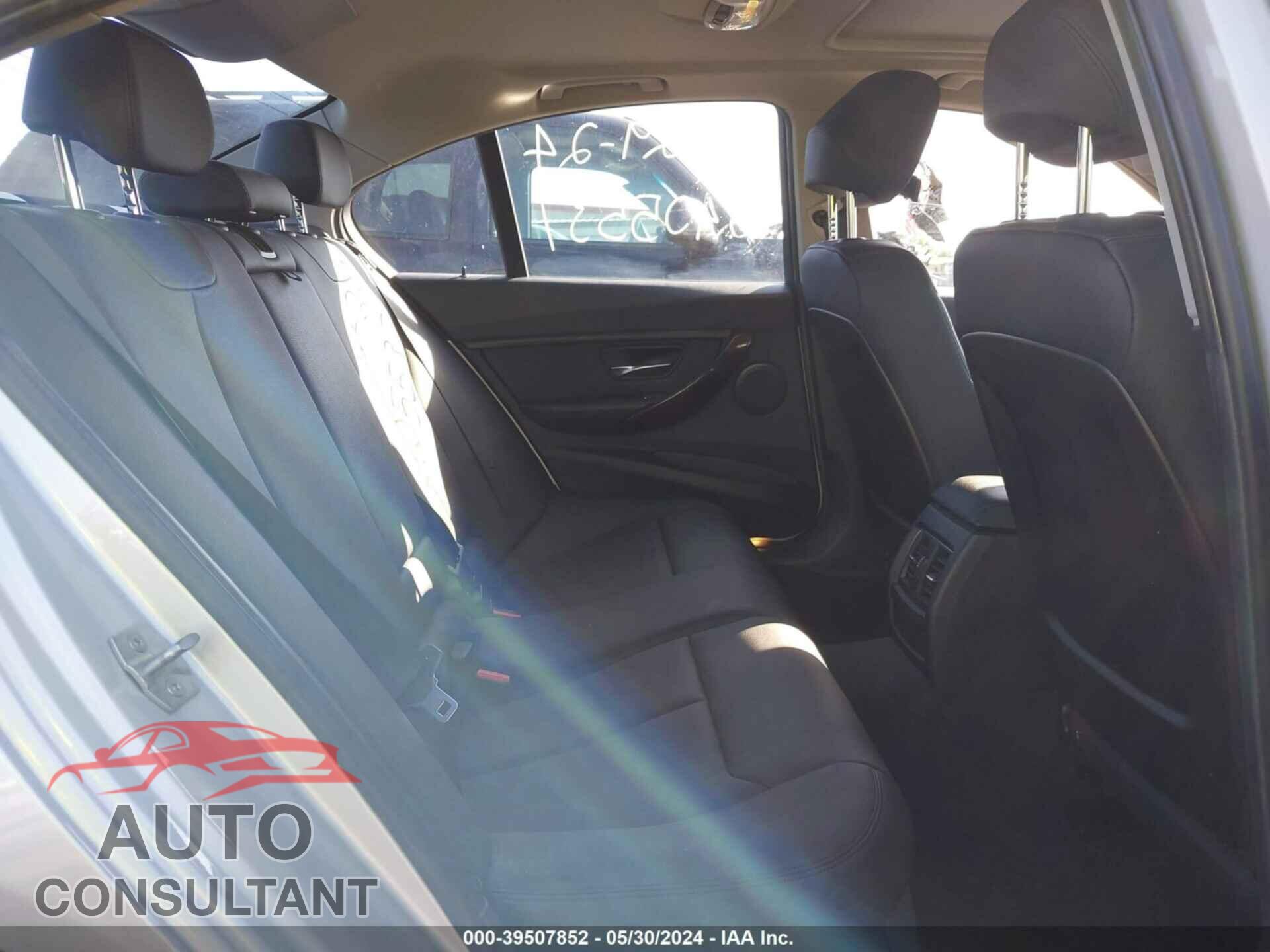 BMW 320I 2016 - WBA8E5G54GNU19966