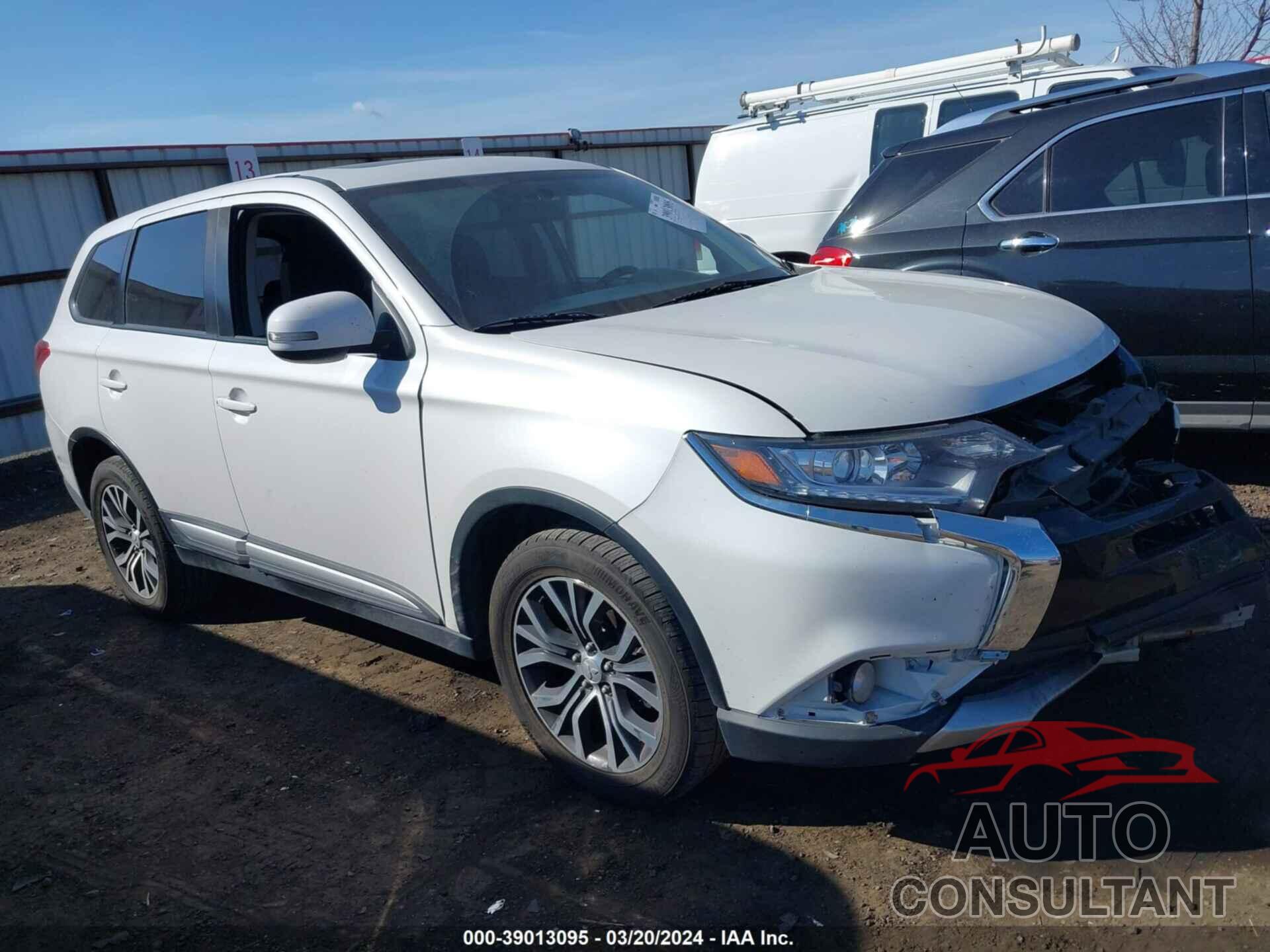 MITSUBISHI OUTLANDER 2018 - JA4AZ3A39JZ024244