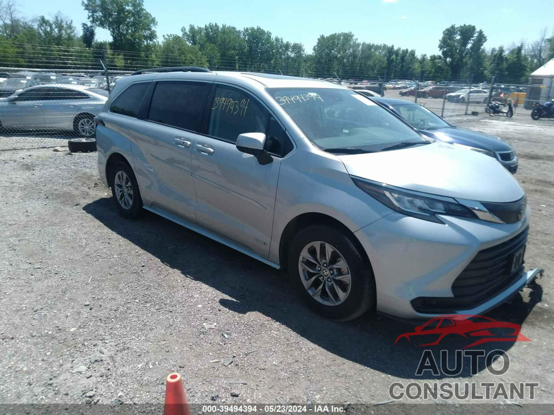 TOYOTA SIENNA 2021 - 5TDBSKFCXMS016029