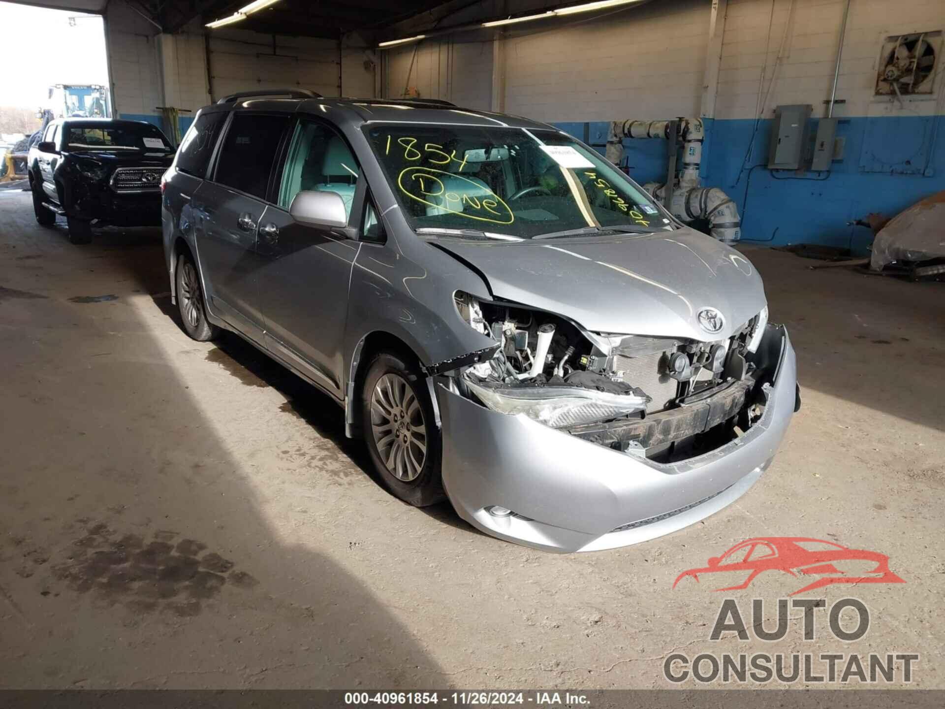 TOYOTA SIENNA 2015 - 5TDYK3DC6FS604743