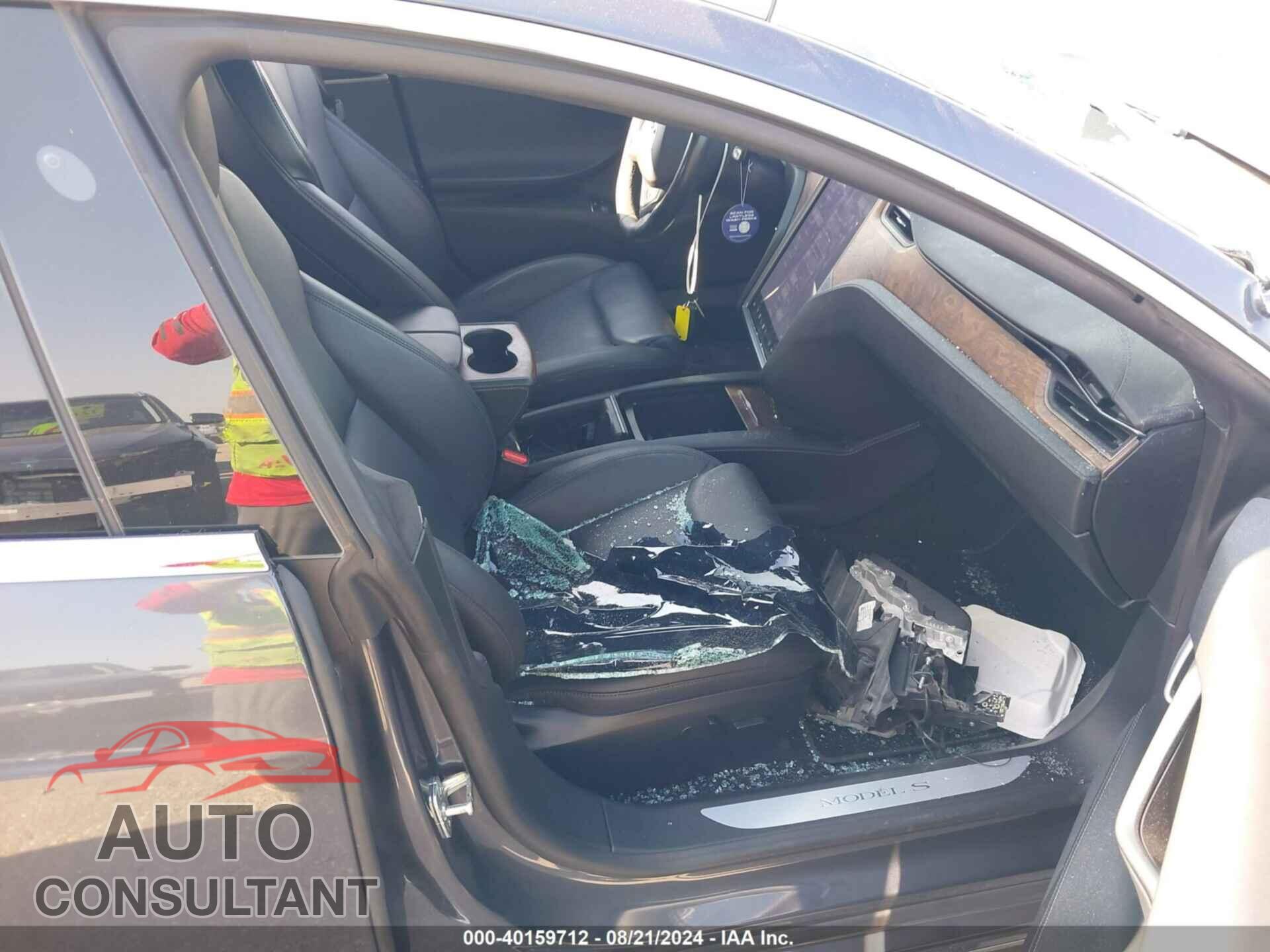TESLA MODEL S 2020 - 5YJSA1E25LF410823