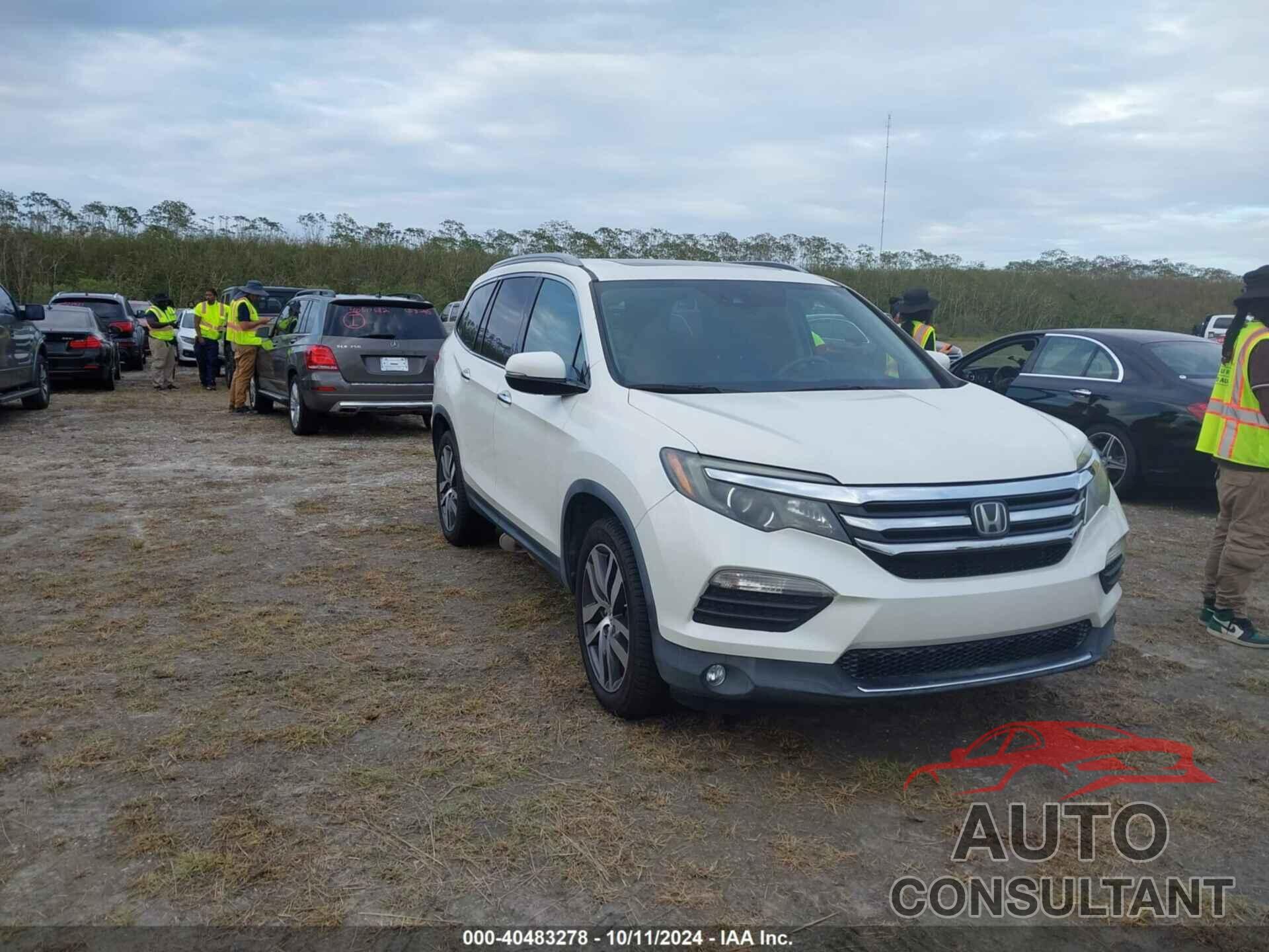 HONDA PILOT 2017 - 5FNYF6H05HB036787