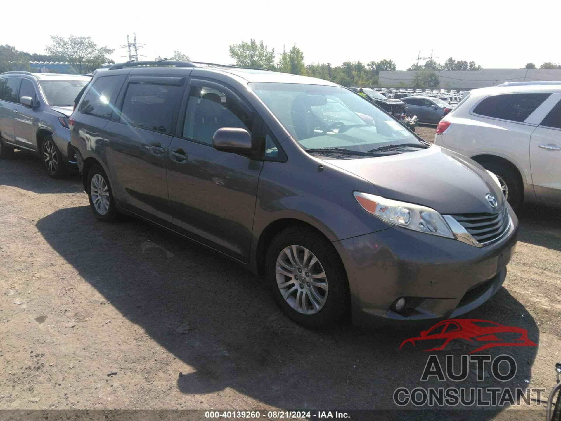 TOYOTA SIENNA 2014 - 5TDYK3DC2ES418860