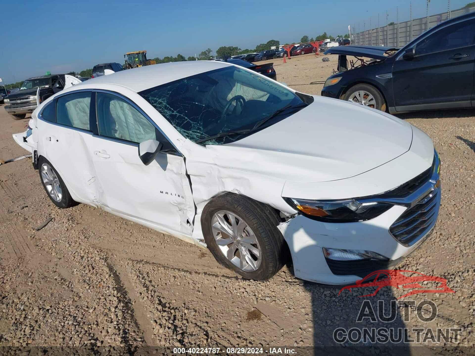 CHEVROLET MALIBU 2022 - 1G1ZD5ST2NF138605