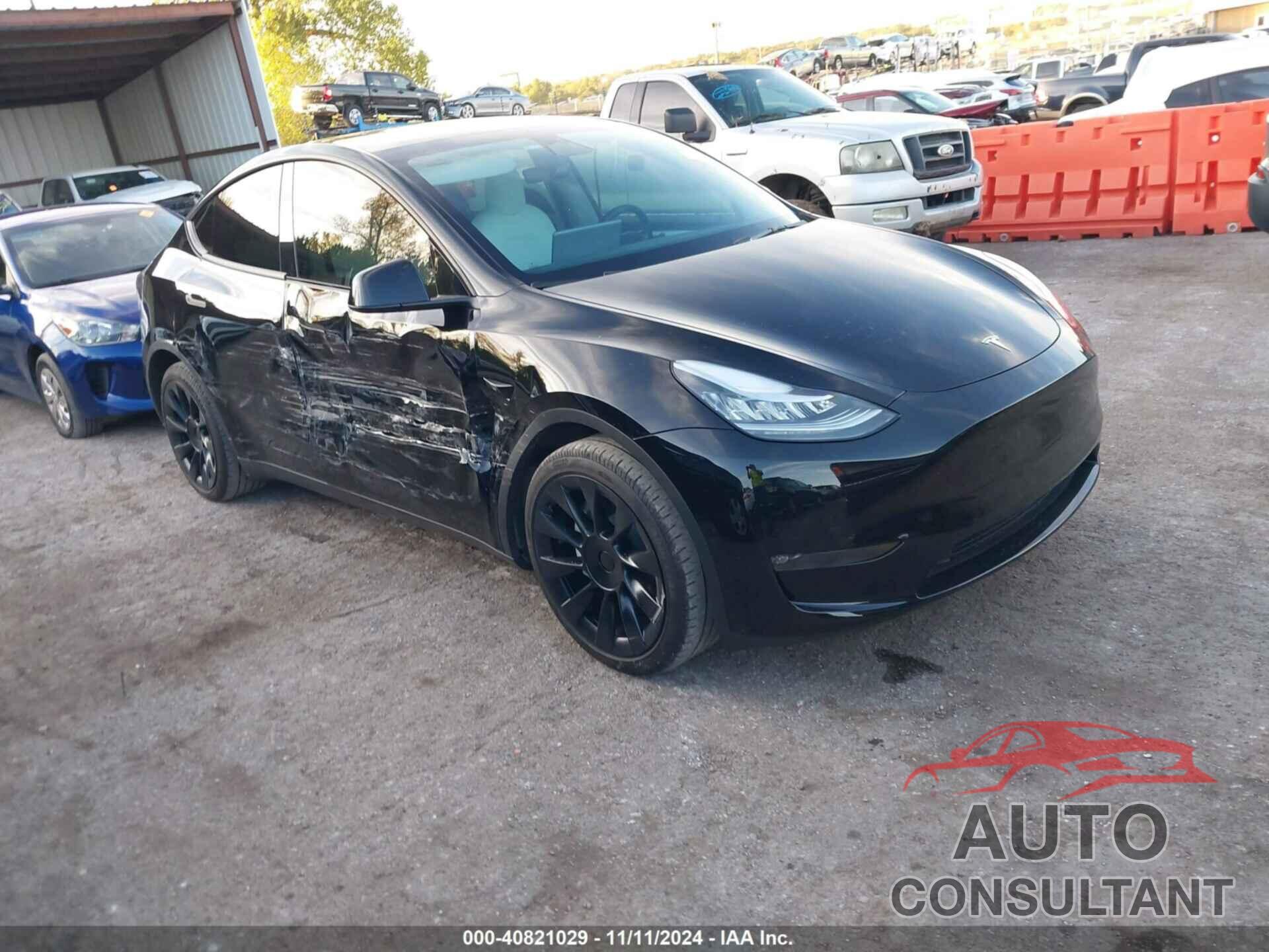 TESLA MODEL Y 2023 - 7SAYGAEE7PF599180