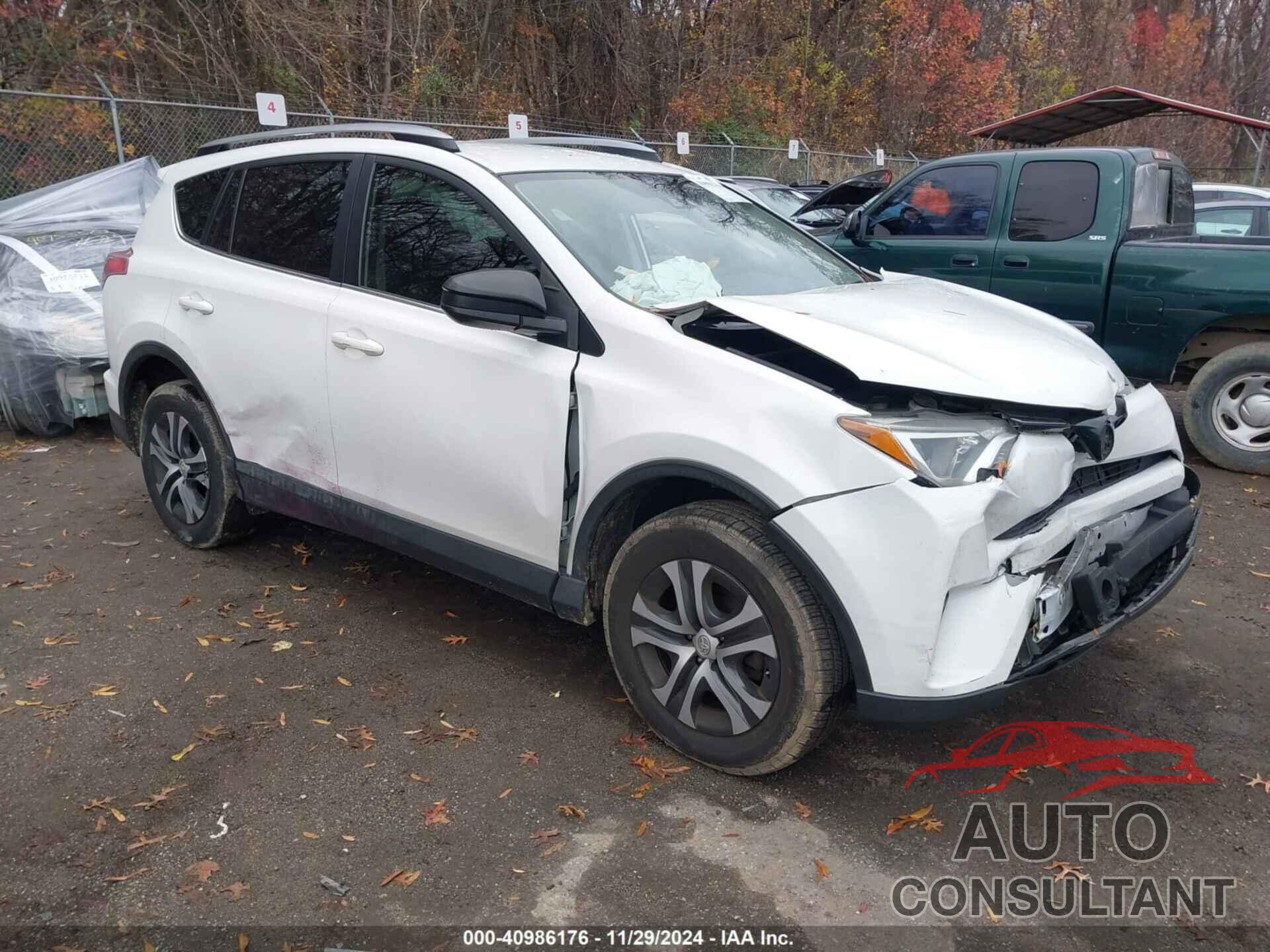 TOYOTA RAV4 2018 - JTMZFREV5JJ727564