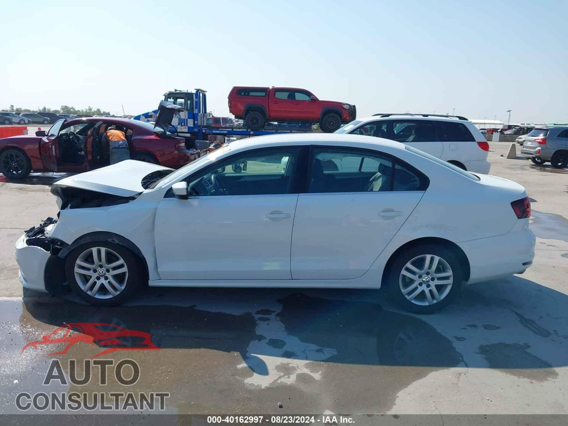 VOLKSWAGEN JETTA 2017 - 3VW2B7AJ0HM207481