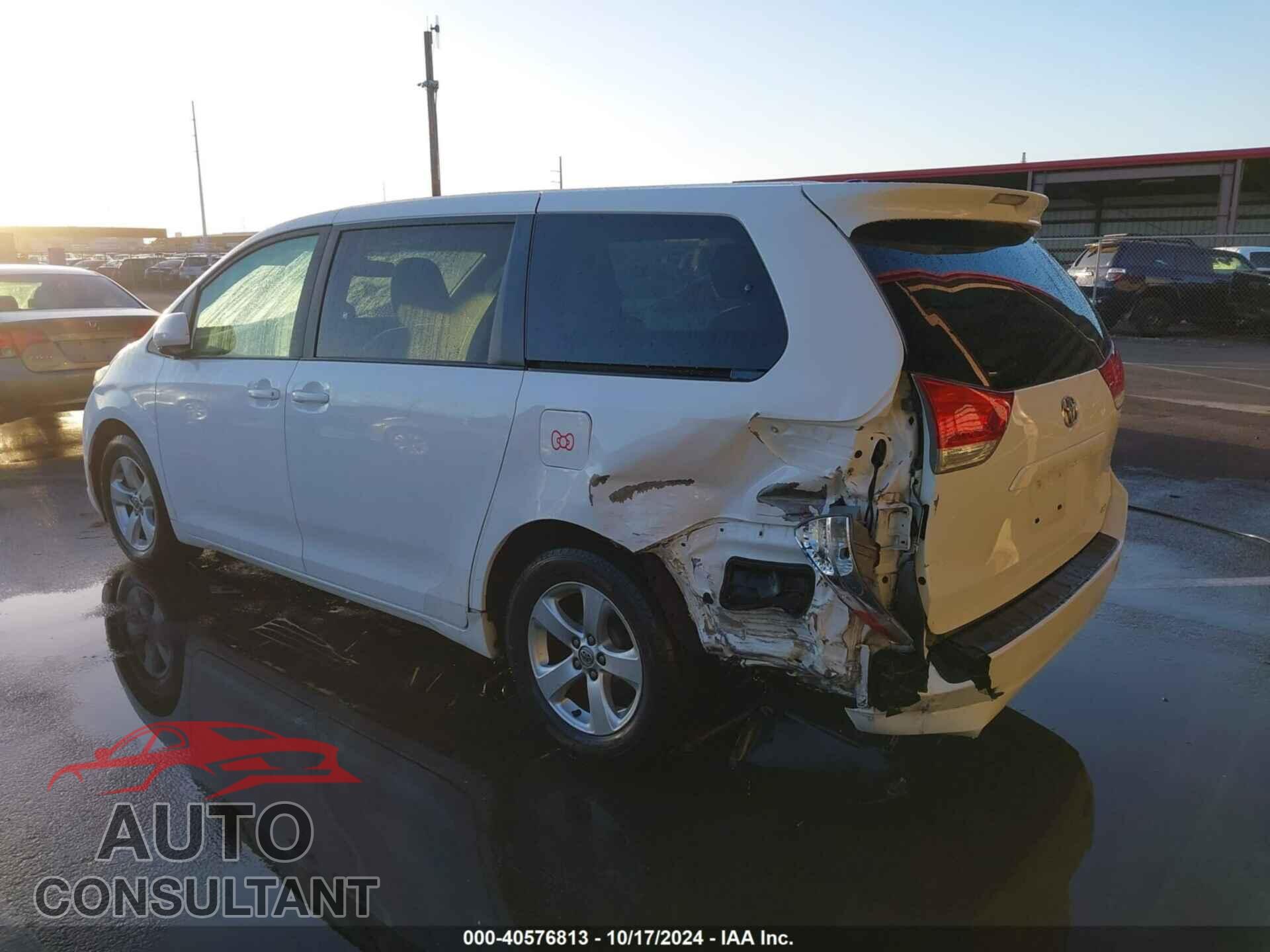 TOYOTA SIENNA 2013 - 5TDKK3DC4DS317128