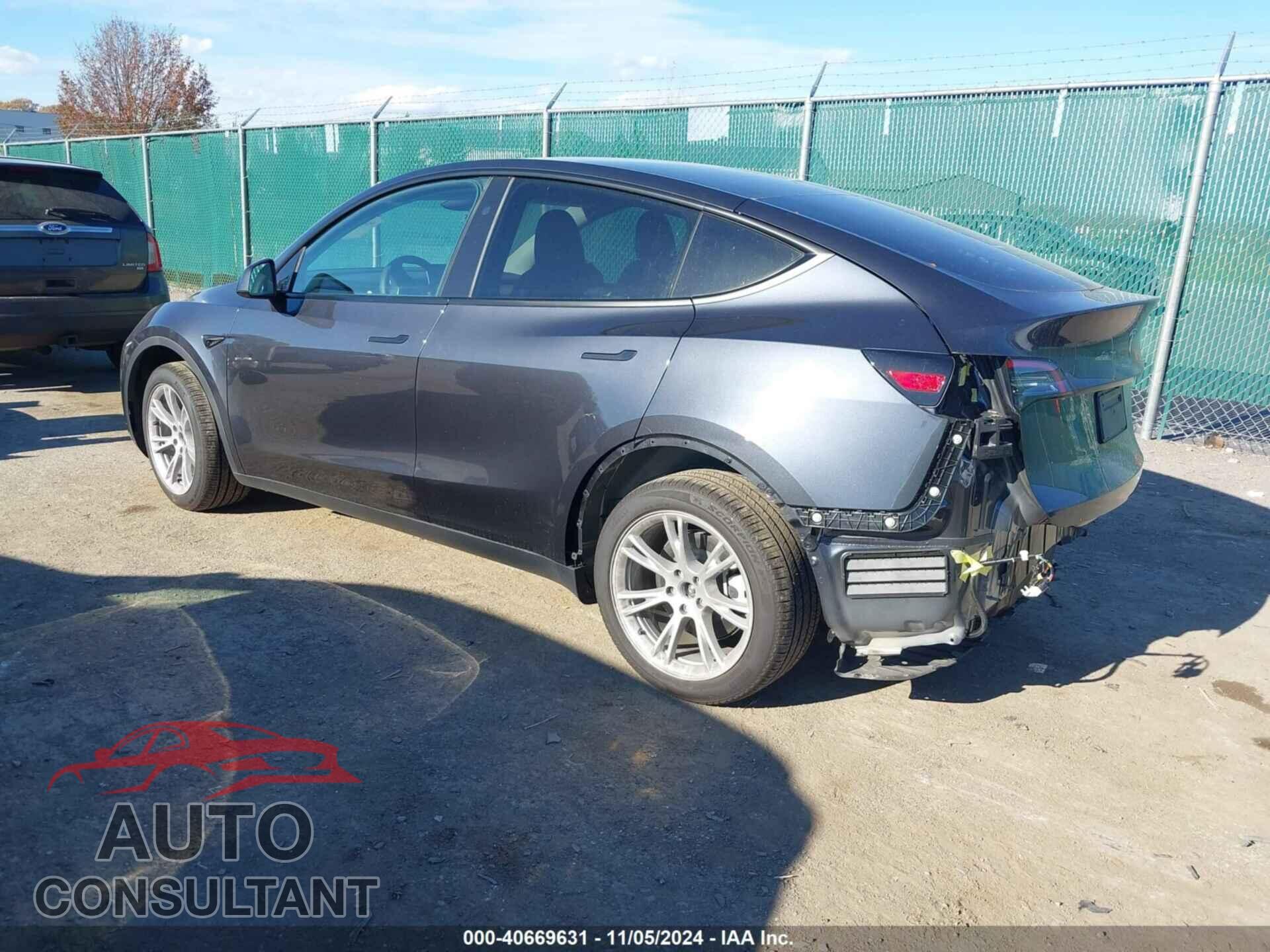 TESLA MODEL Y 2024 - 7SAYGDEEXRA250886