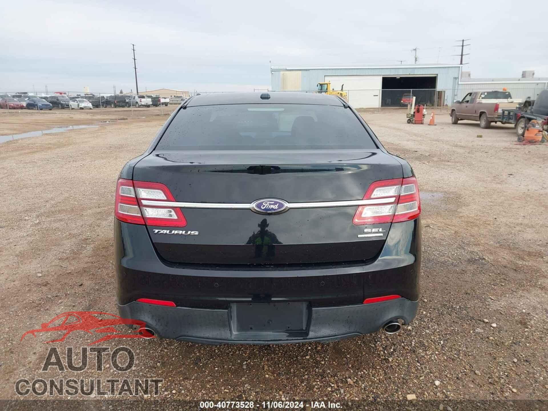 FORD TAURUS 2017 - 1FAHP2E83HG112762