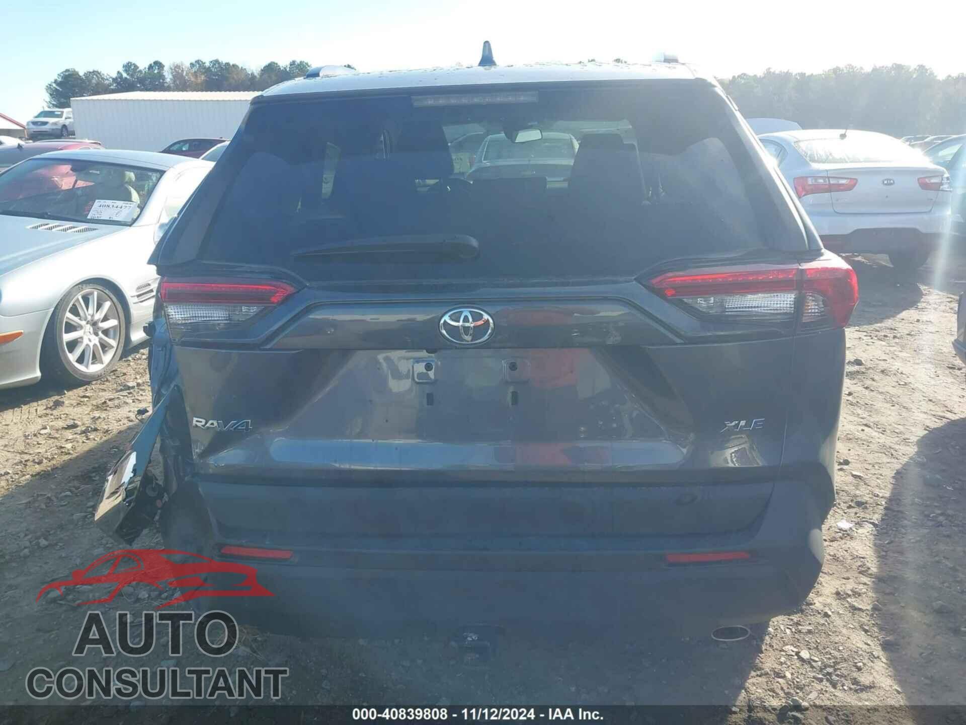 TOYOTA RAV4 2022 - 2T3W1RFV7NC200733