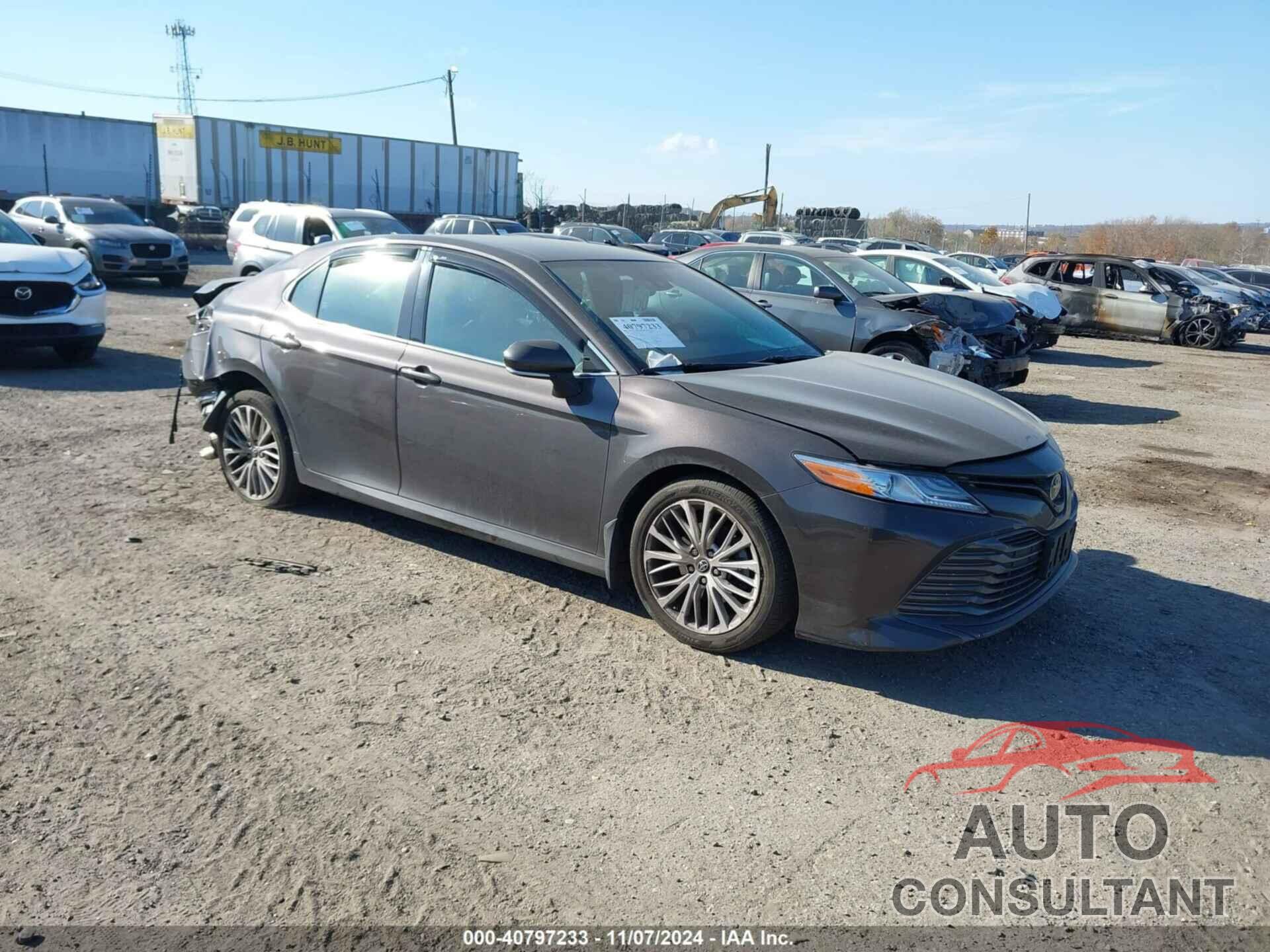 TOYOTA CAMRY 2019 - 4T1B11HK1KU756218