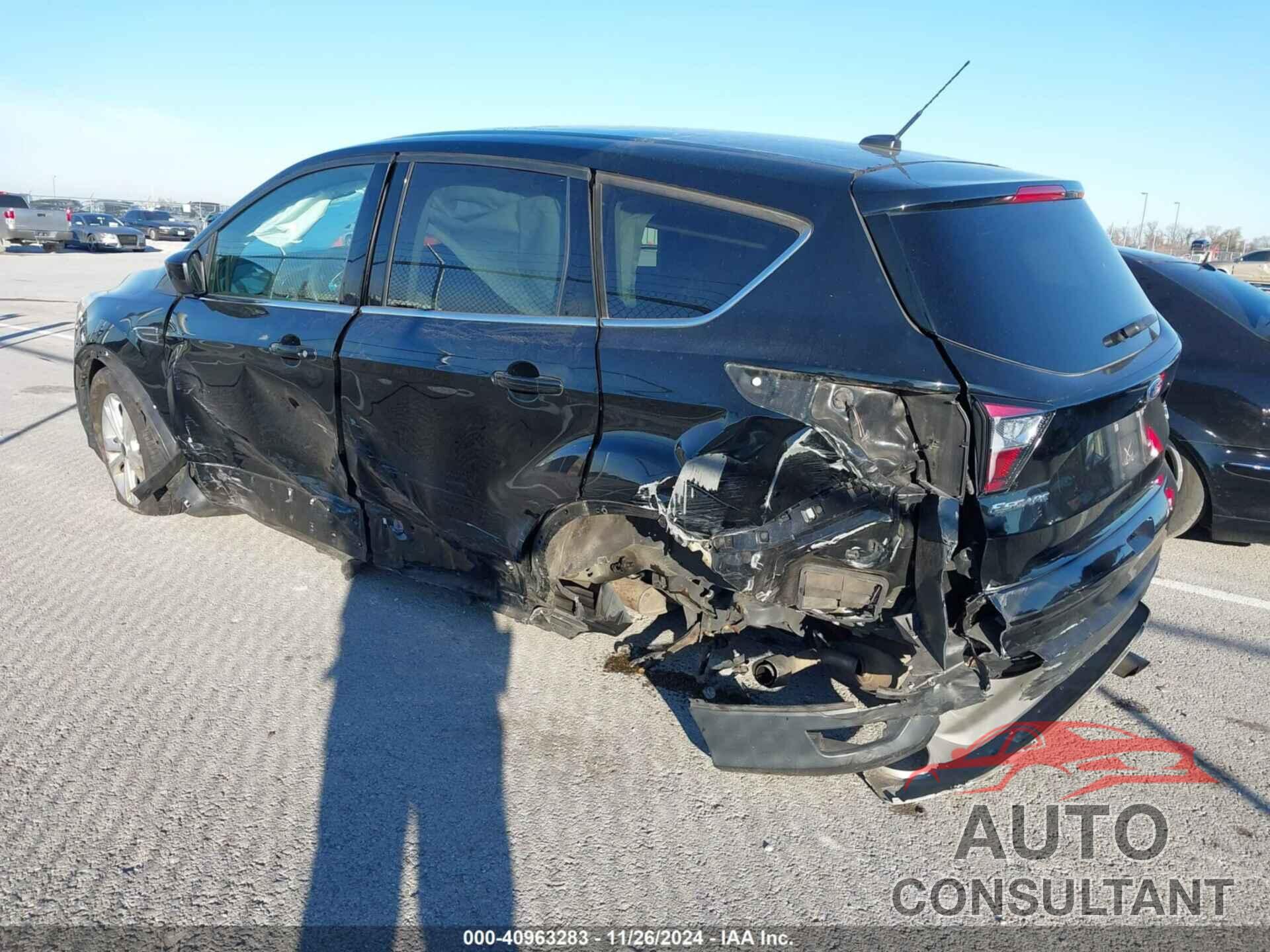 FORD ESCAPE 2017 - 1FMCU0GD0HUD74697