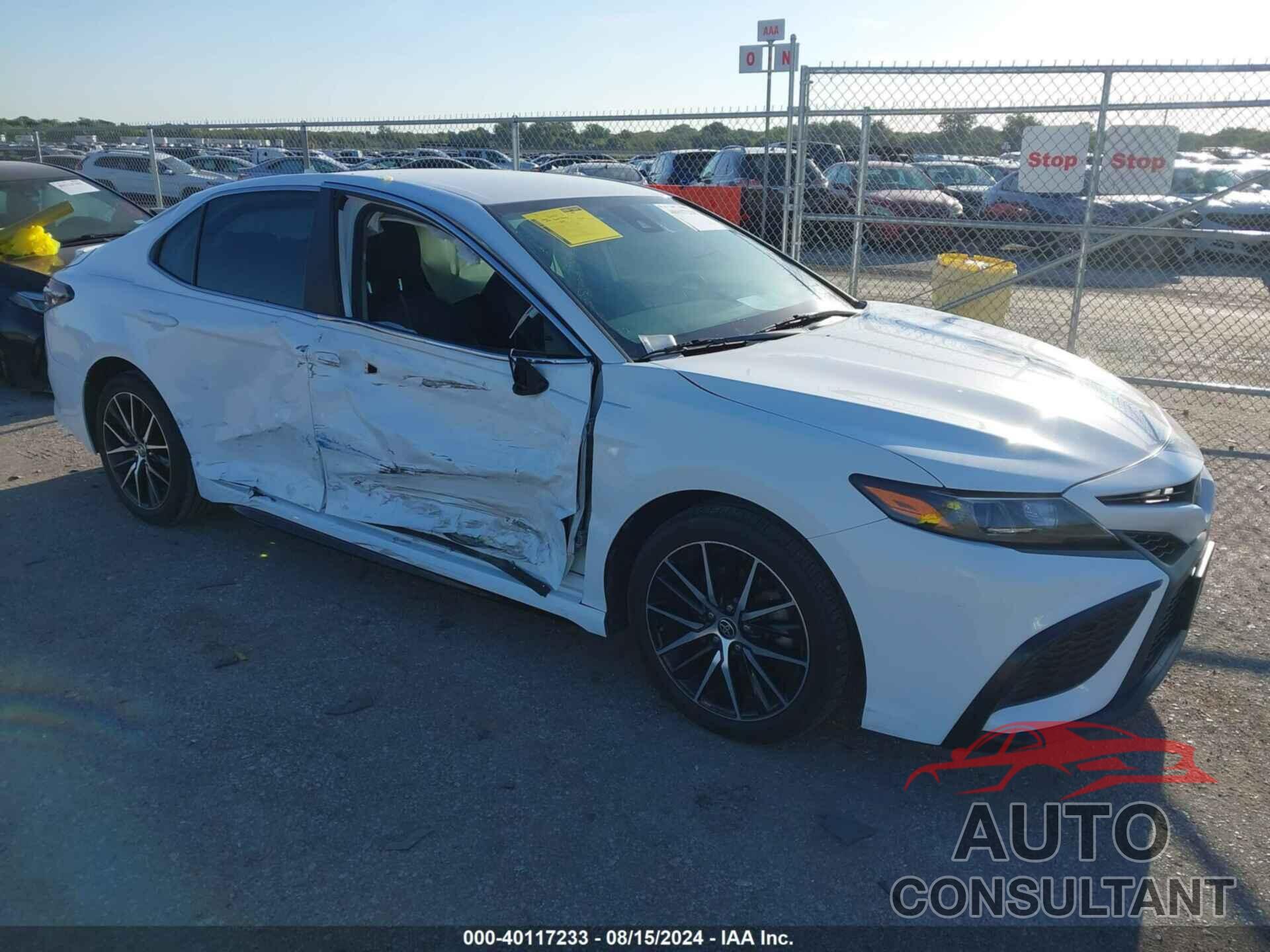 TOYOTA CAMRY 2021 - 4T1G11AKXMU536319