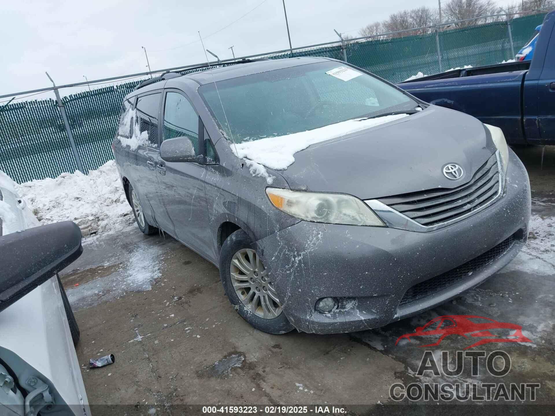 TOYOTA SIENNA 2011 - 5TDYK3DC2BS085832