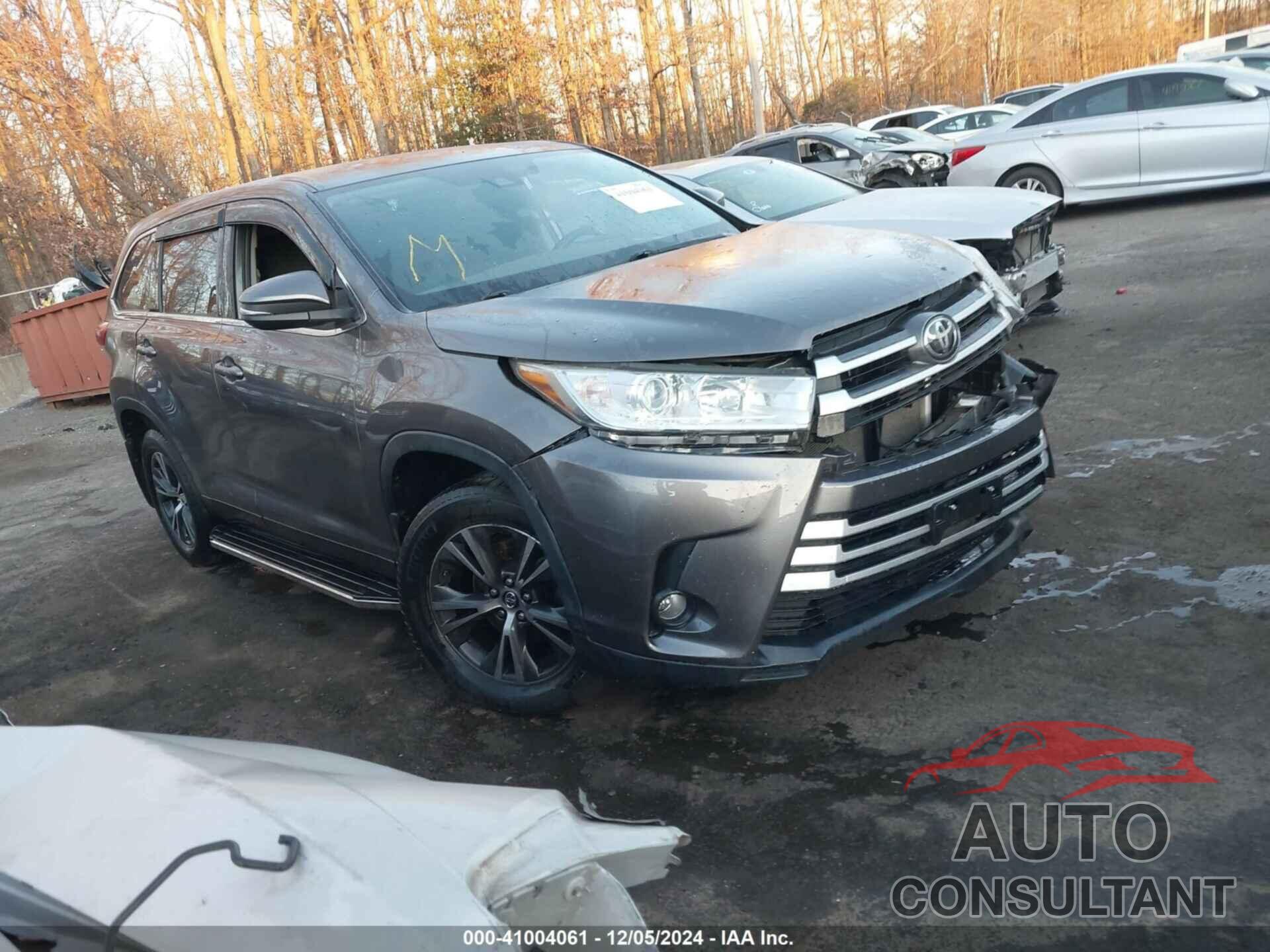 TOYOTA HIGHLANDER 2019 - 5TDBZRFH3KS733496