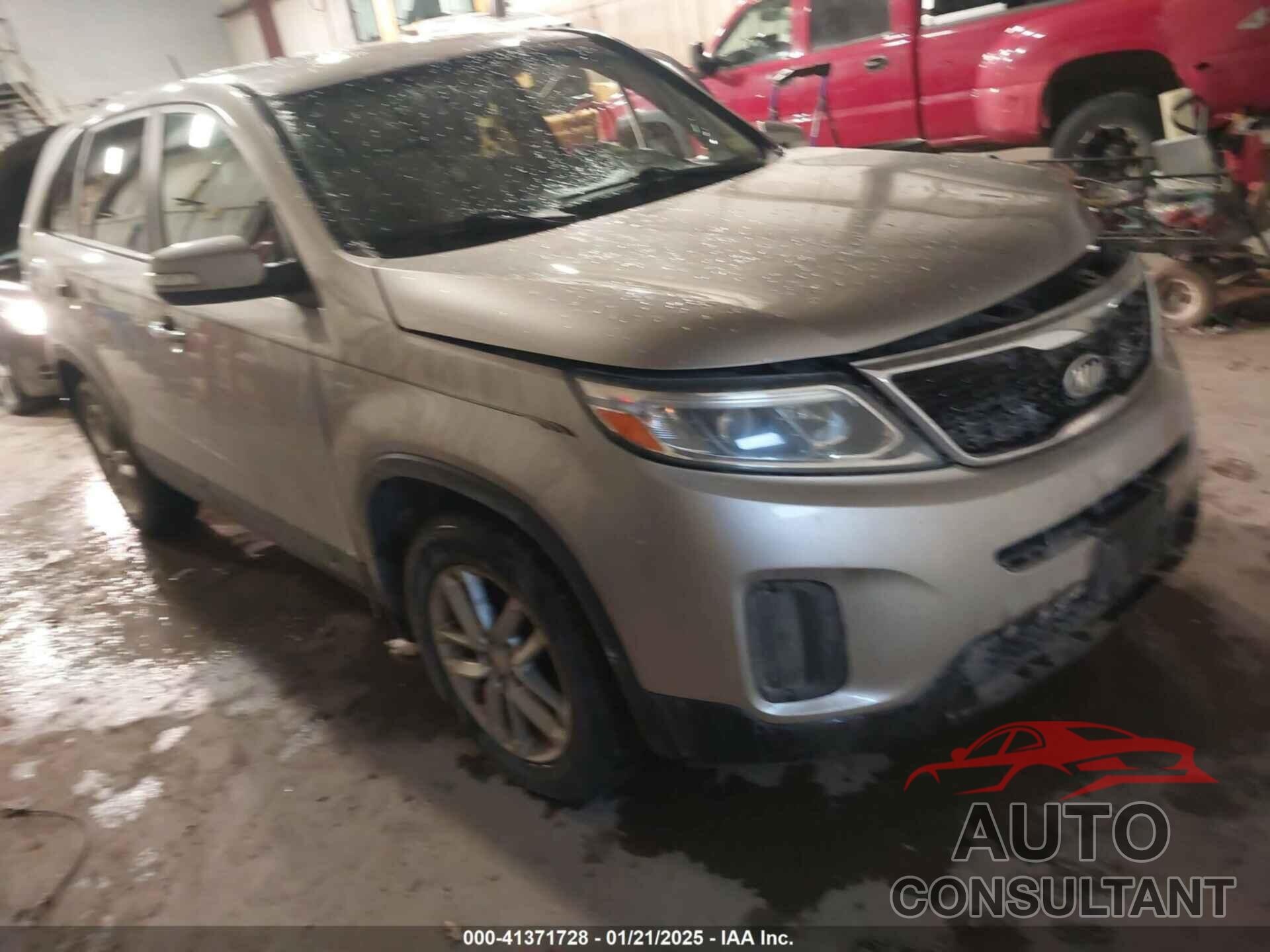 KIA SORENTO 2015 - 5XYKT3A64FG643426