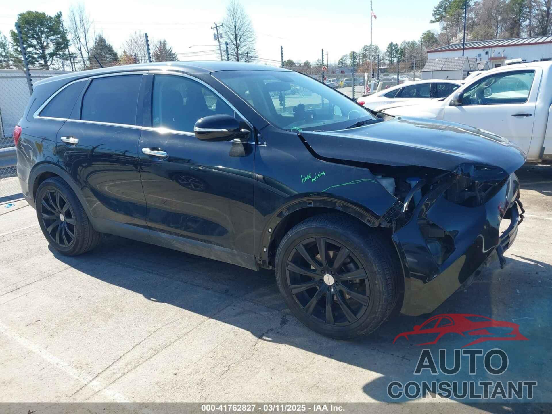 KIA SORENTO 2019 - 5XYPG4A32KG533121