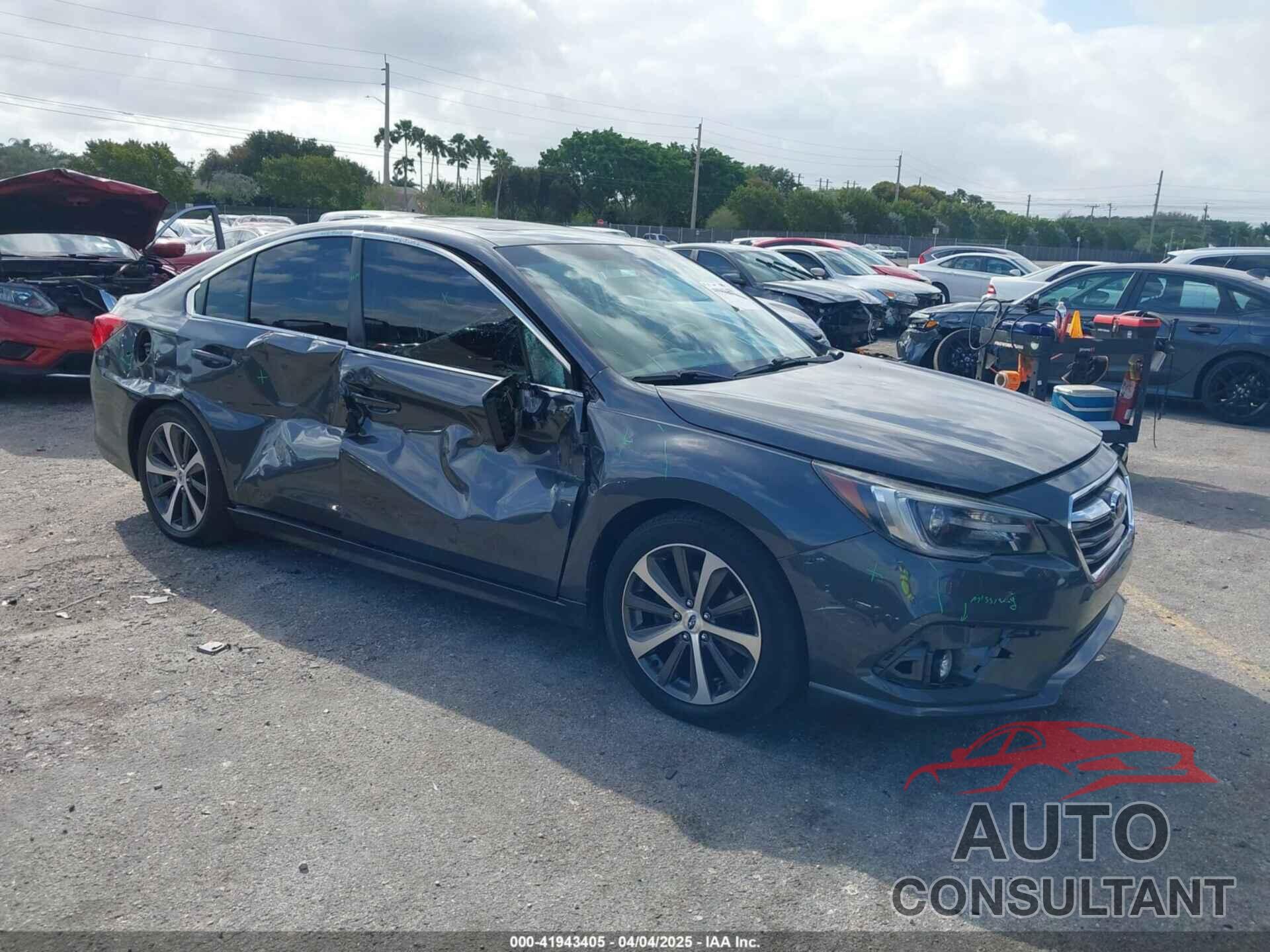 SUBARU LEGACY 2018 - 4S3BNAN64J3006297