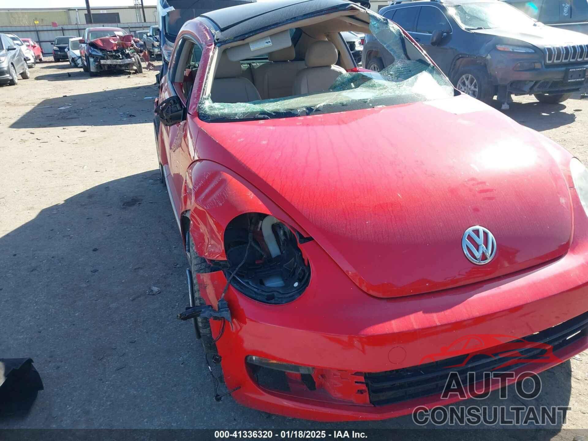 VOLKSWAGEN BEETLE 2013 - 3VWJX7AT0DM673162