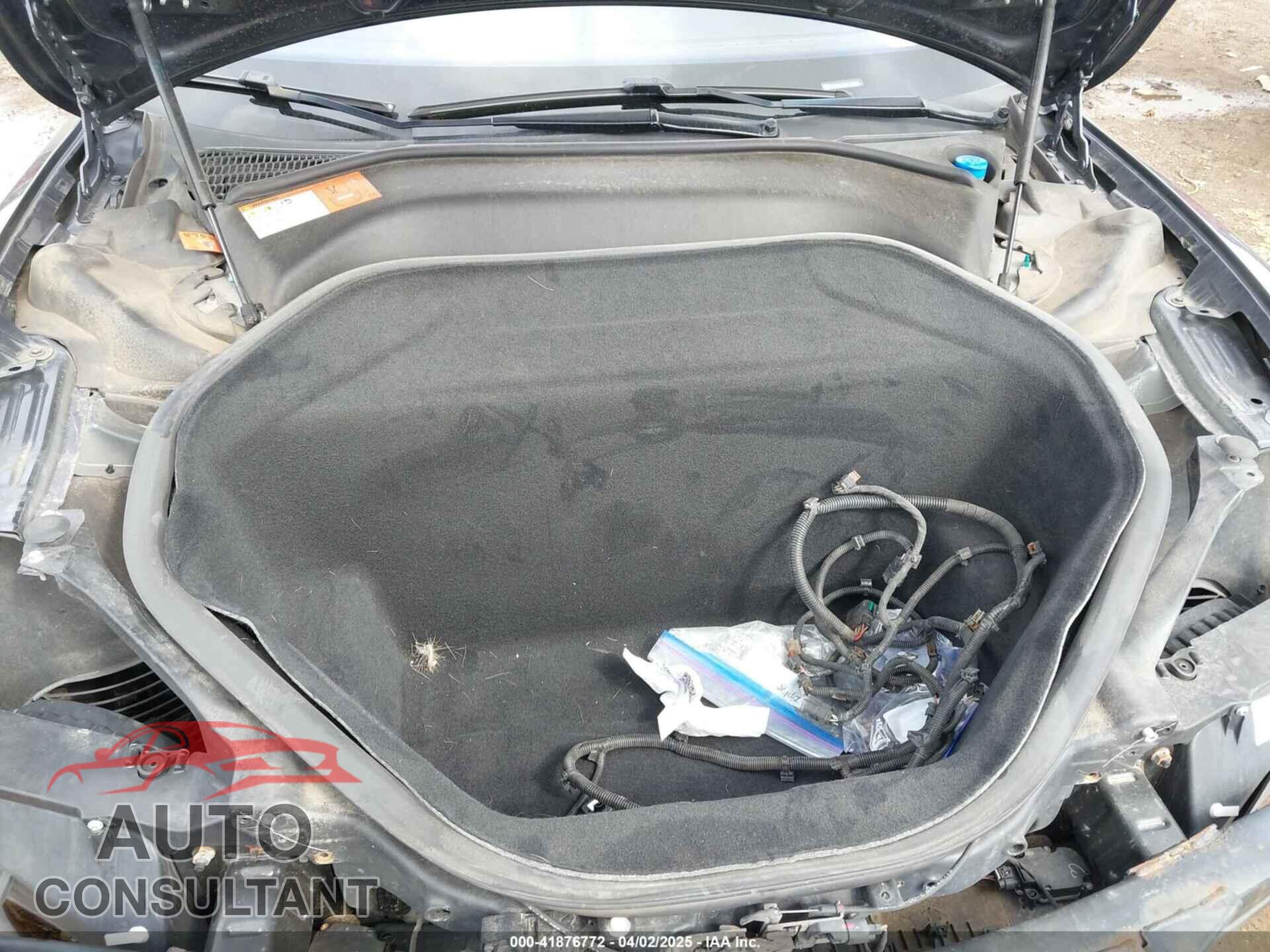 TESLA MODEL S 2015 - 5YJSA1E21FF116775