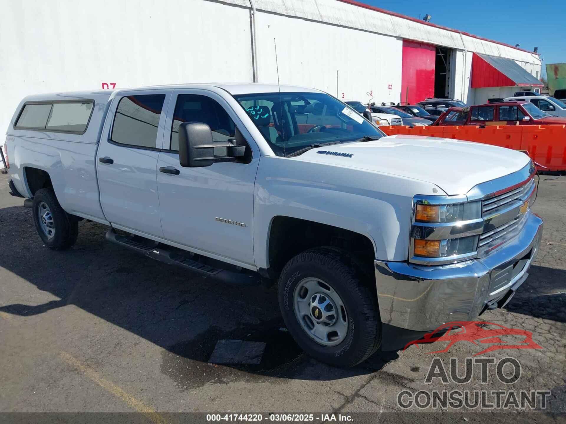 CHEVROLET SILVERADO 2500HD 2015 - 1GC1KUE82FF515348