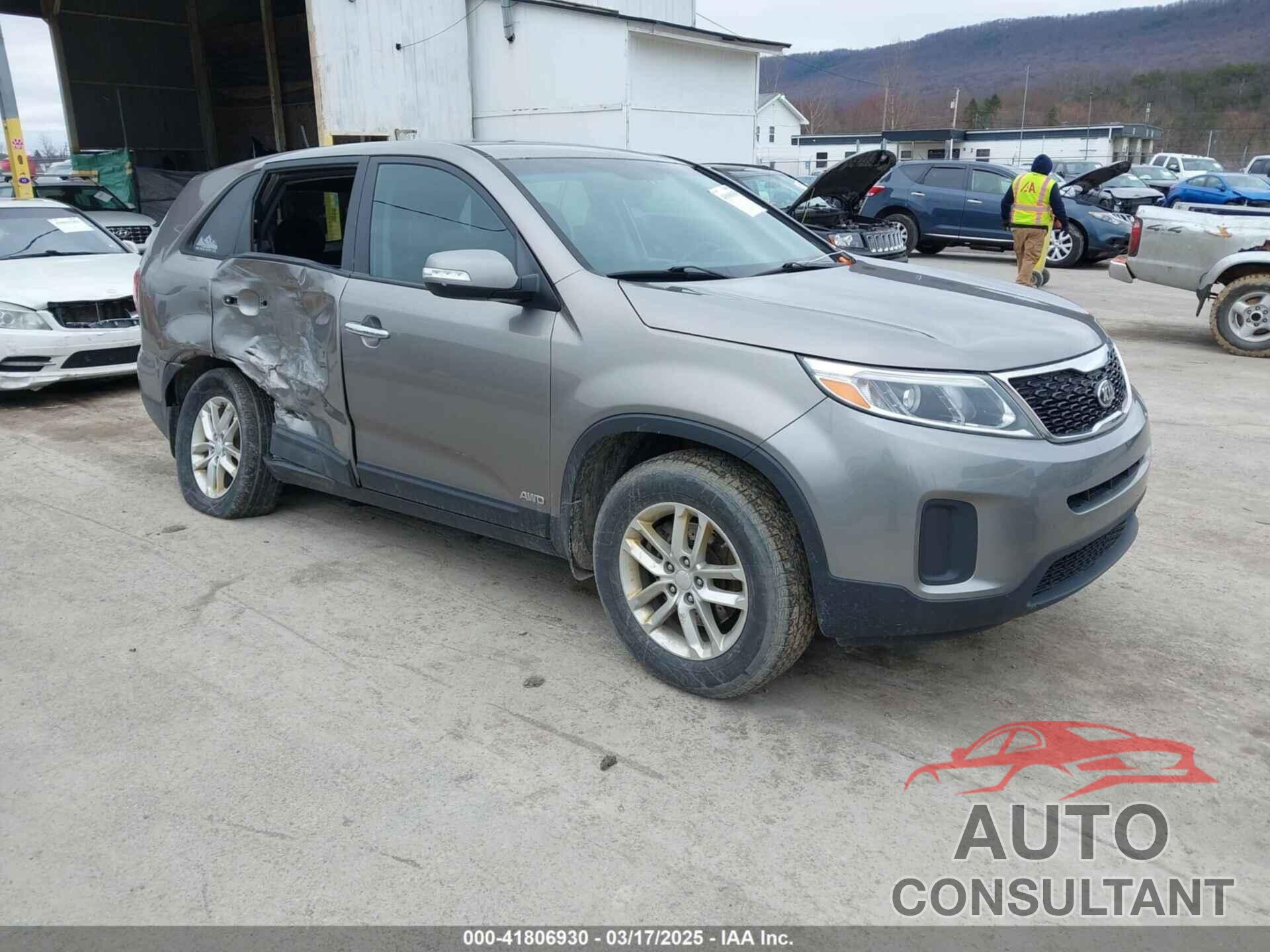 KIA SORENTO 2015 - 5XYKTCA61FG623974
