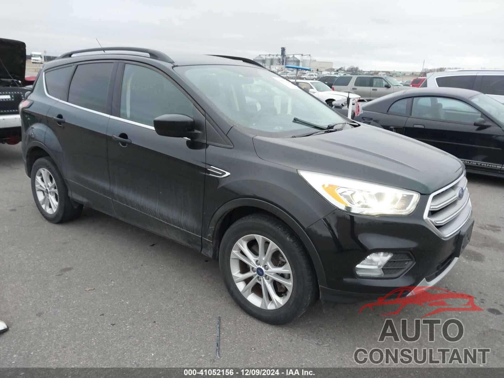 FORD ESCAPE 2017 - 1FMCU9GD0HUC81862