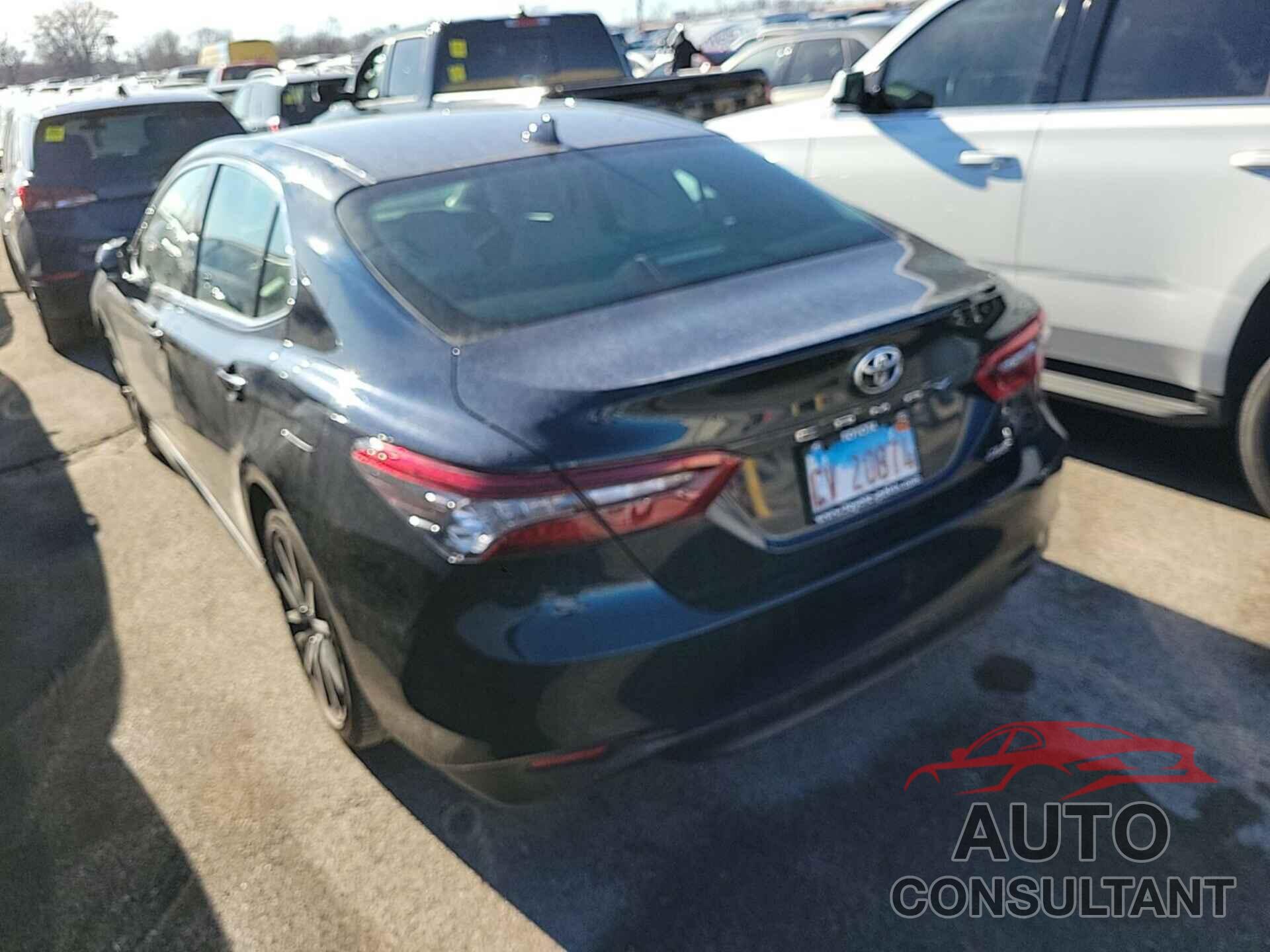 TOYOTA CAMRY 2021 - 4T1F11AK6MU589109