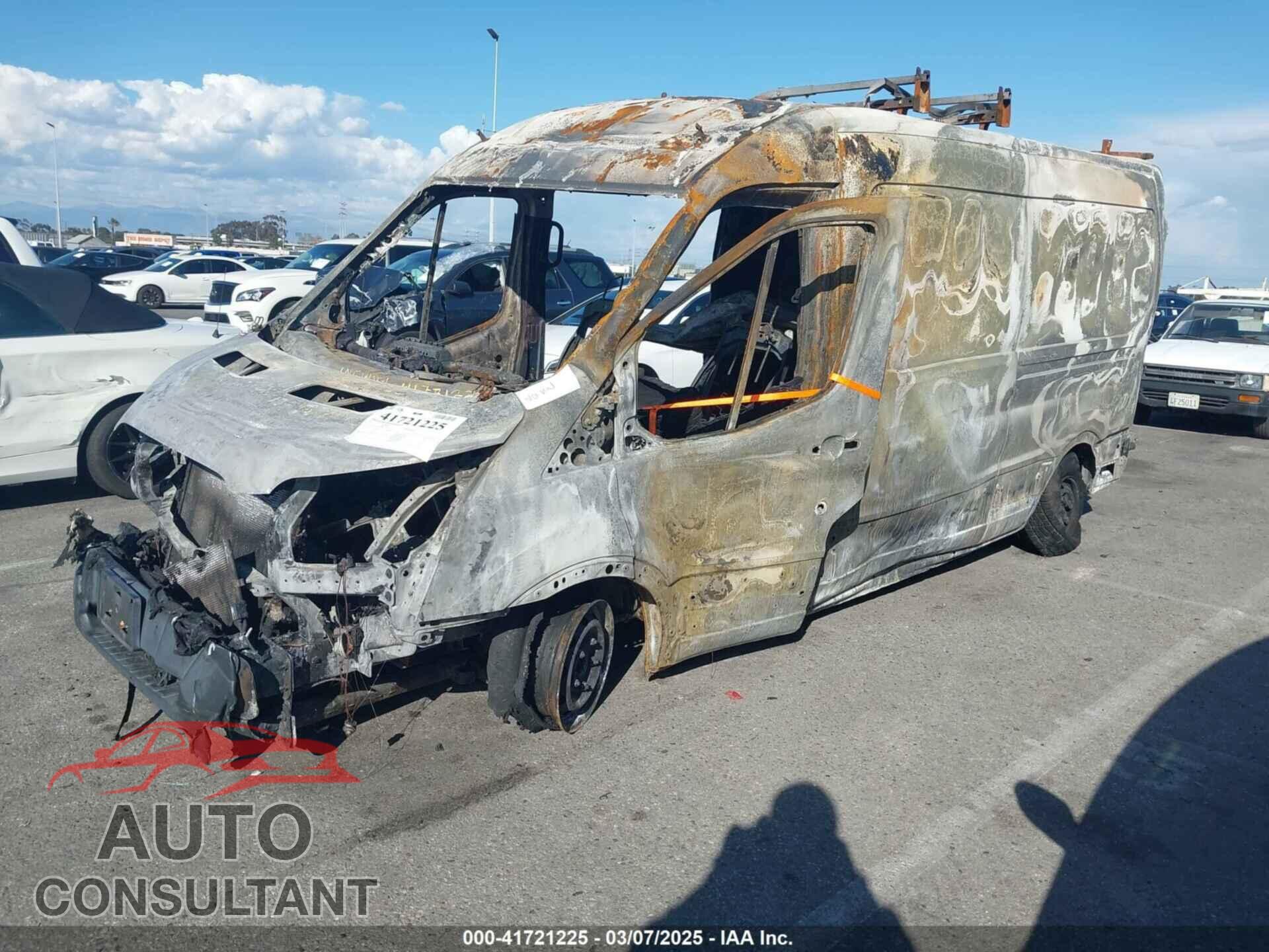 FORD TRANSIT-150 2017 - 1FTYE2CM9HKA13795