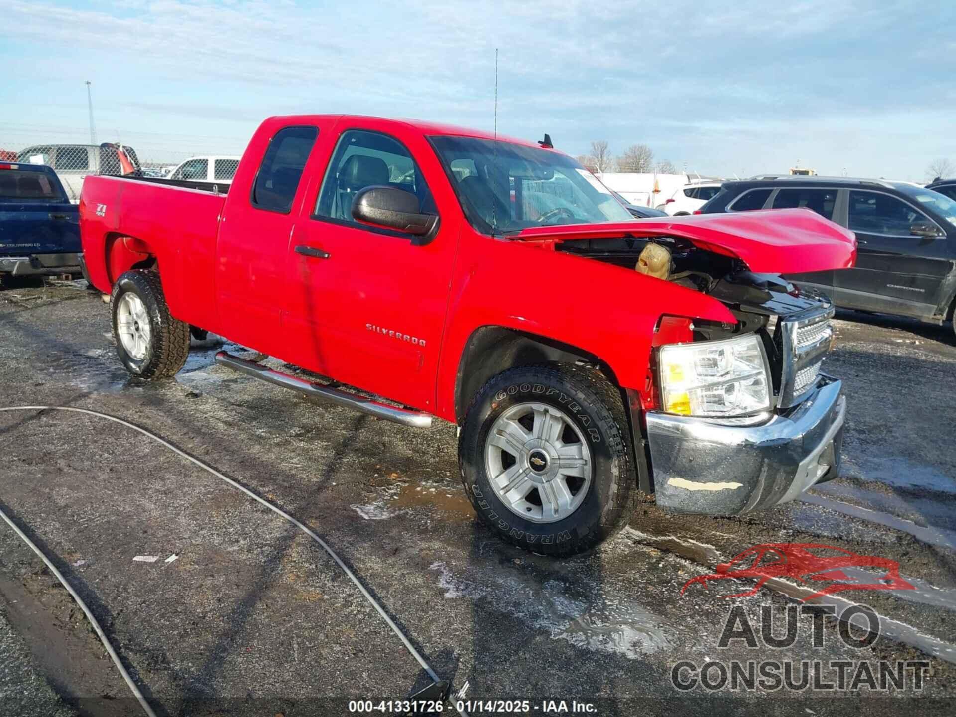 CHEVROLET SILVERADO 1500 2013 - 1GCRKSE76DZ209568