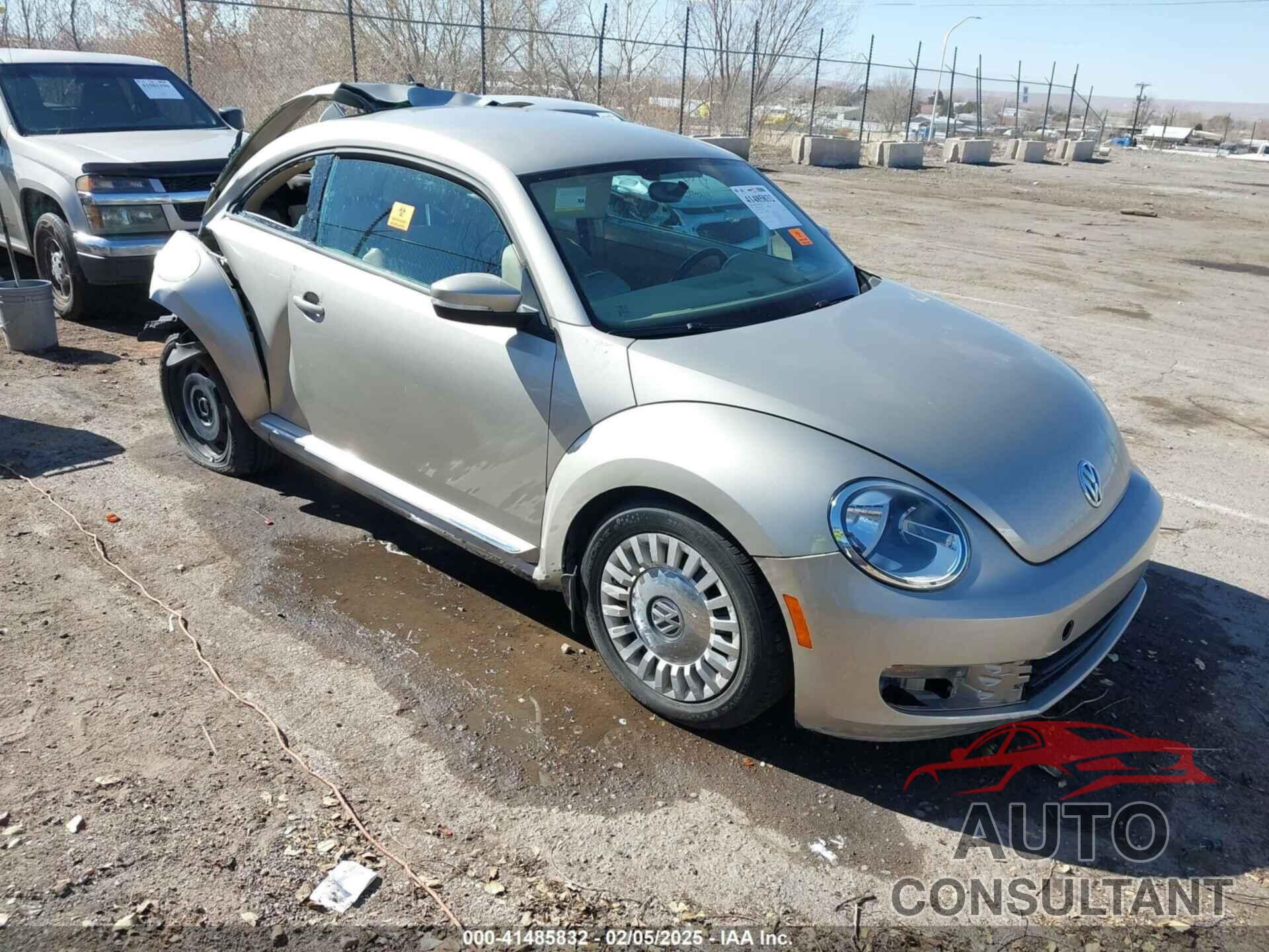 VOLKSWAGEN BEETLE 2013 - 3VWHX7AT0DM663696
