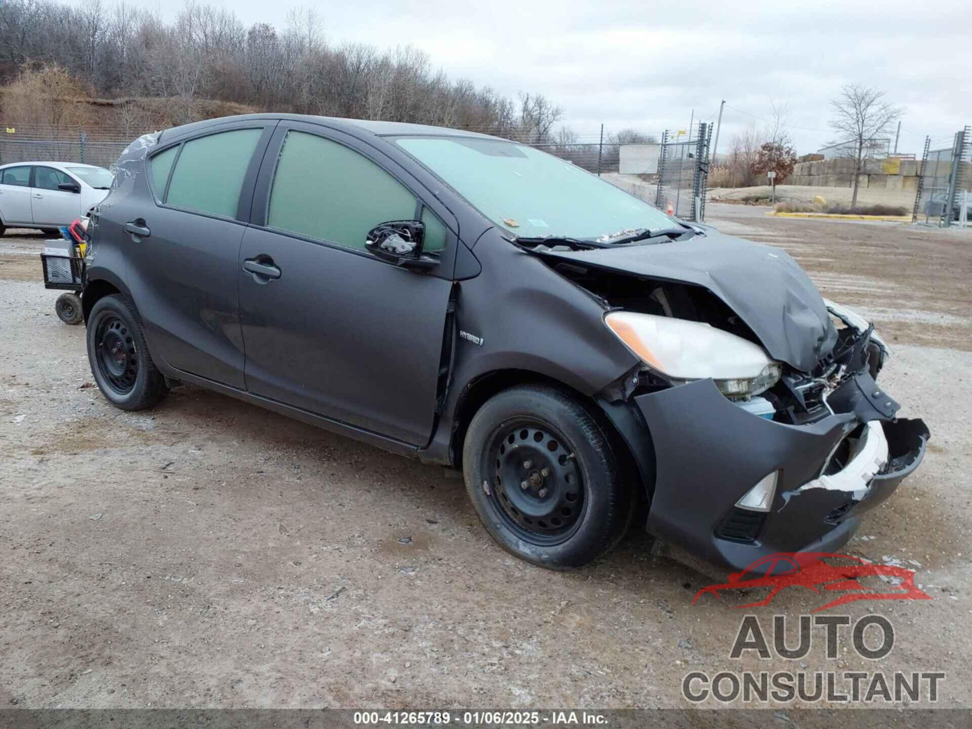 TOYOTA PRIUS C 2014 - JTDKDTB33E1082605