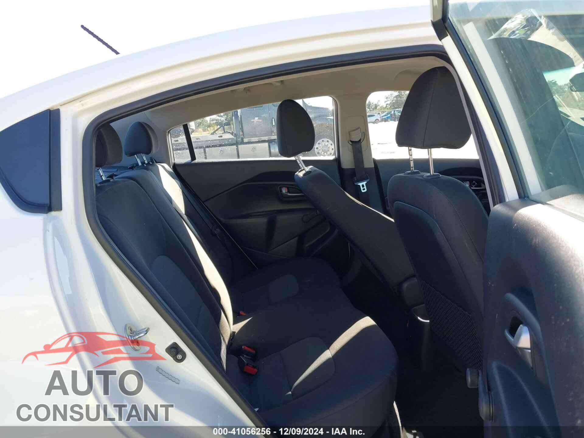 KIA RIO 2017 - KNADM4A30H6058301