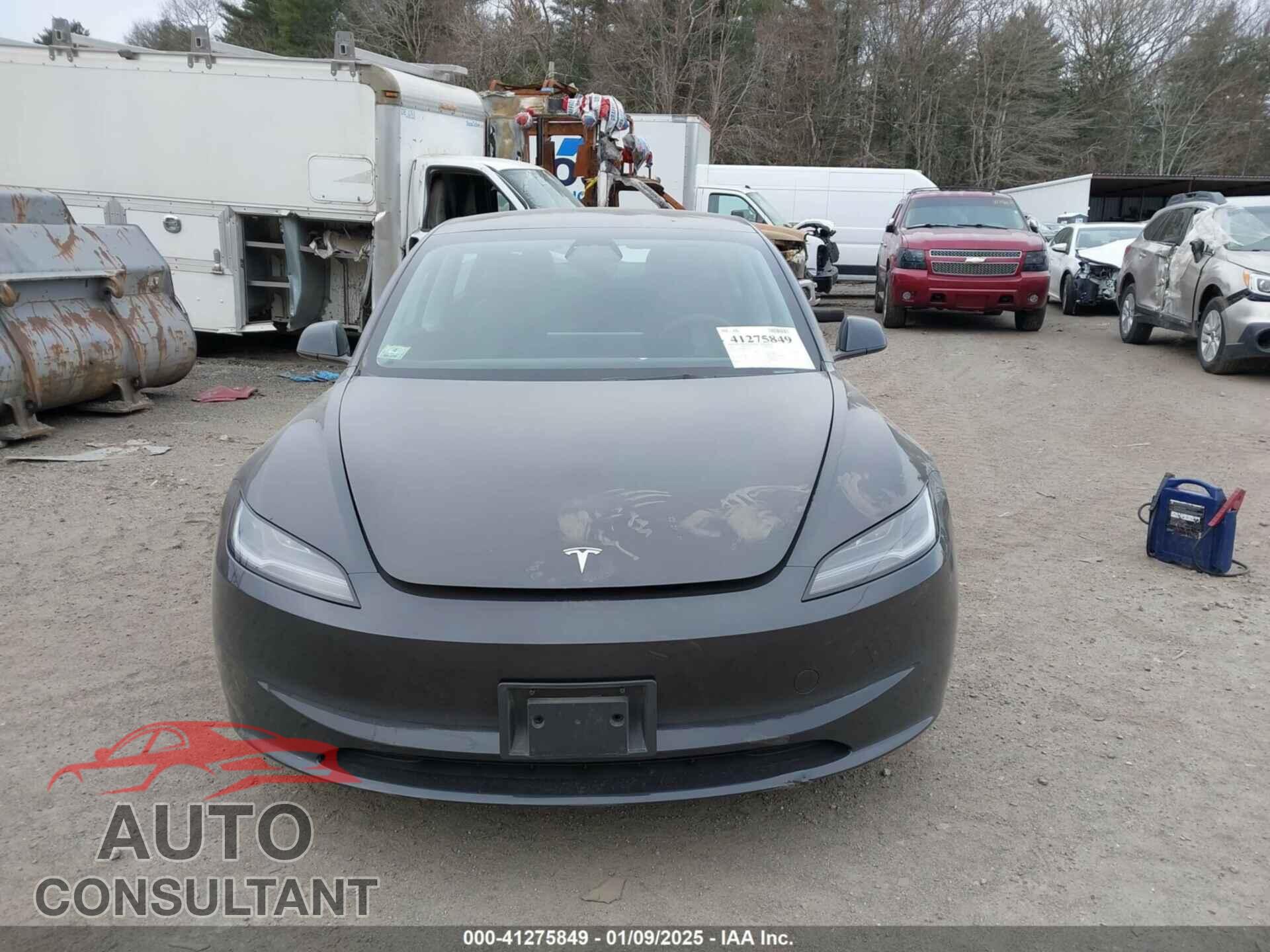 TESLA MODEL 3 2024 - 5YJ3E1EA9RF737816