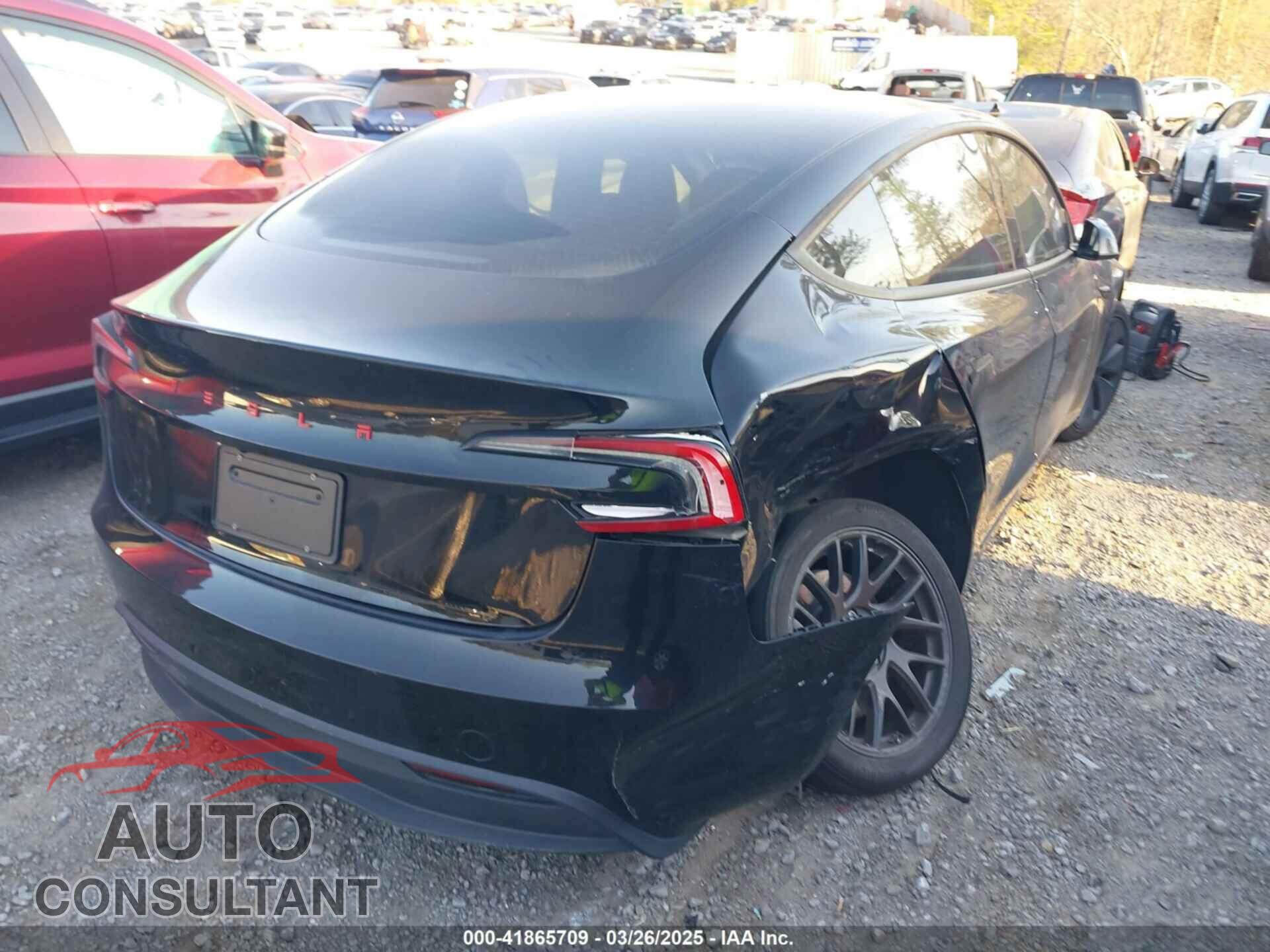TESLA MODEL 3 2024 - 5YJ3E1EA8RF728301