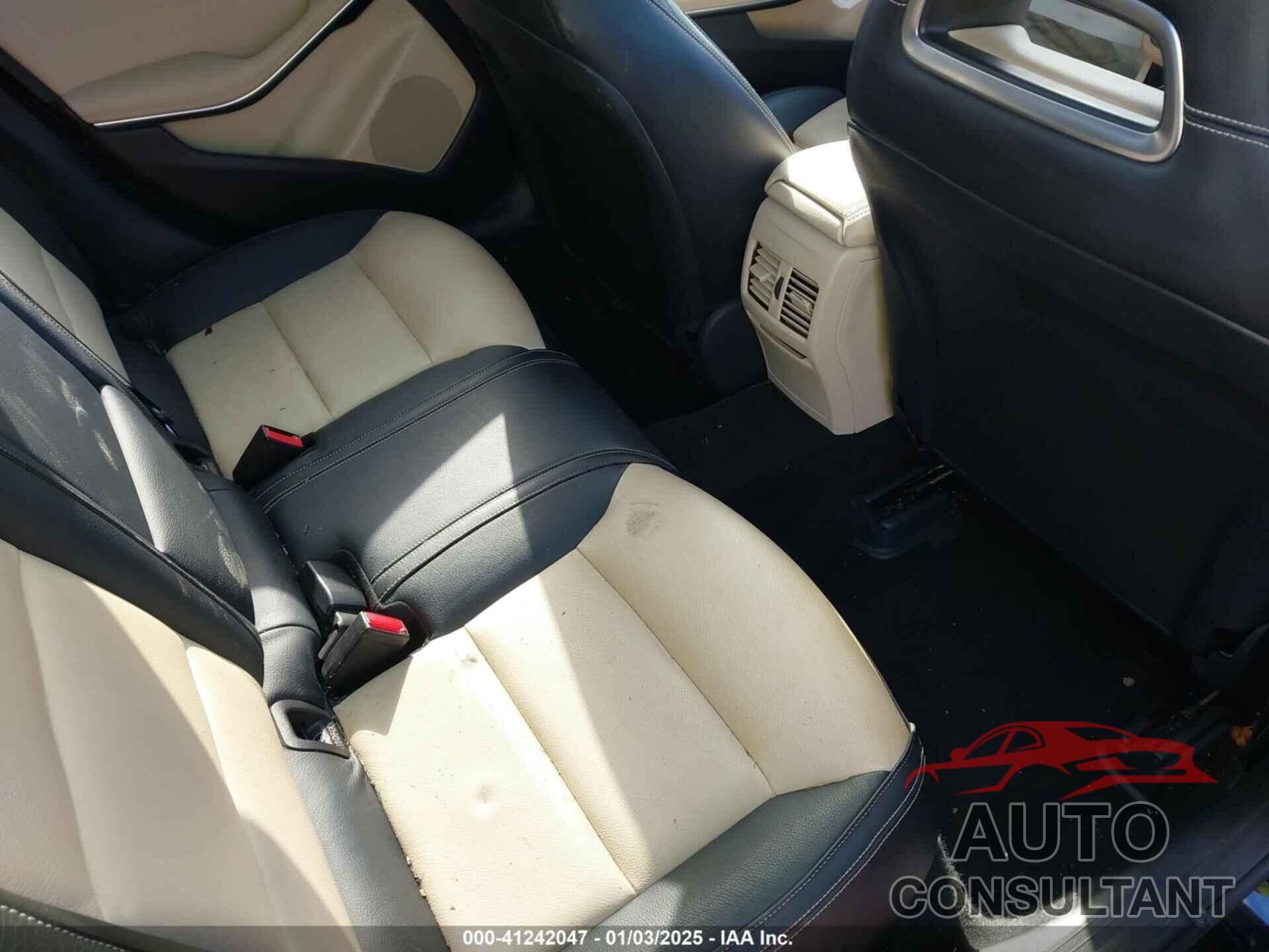 MERCEDES-BENZ GLA 250 2019 - WDCTG4EB0KJ553071
