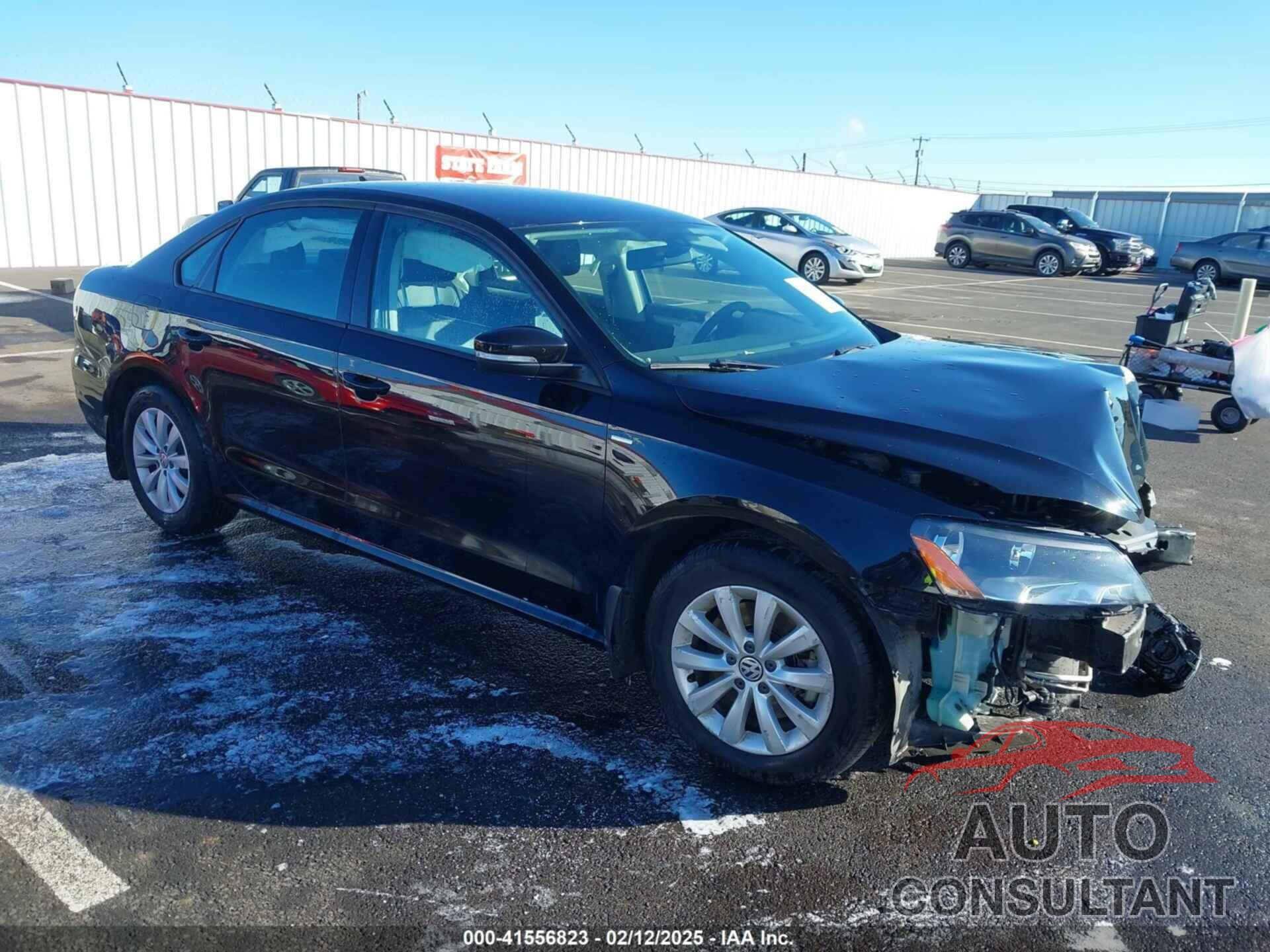 VOLKSWAGEN PASSAT 2013 - 1VWAP7A32DC143812