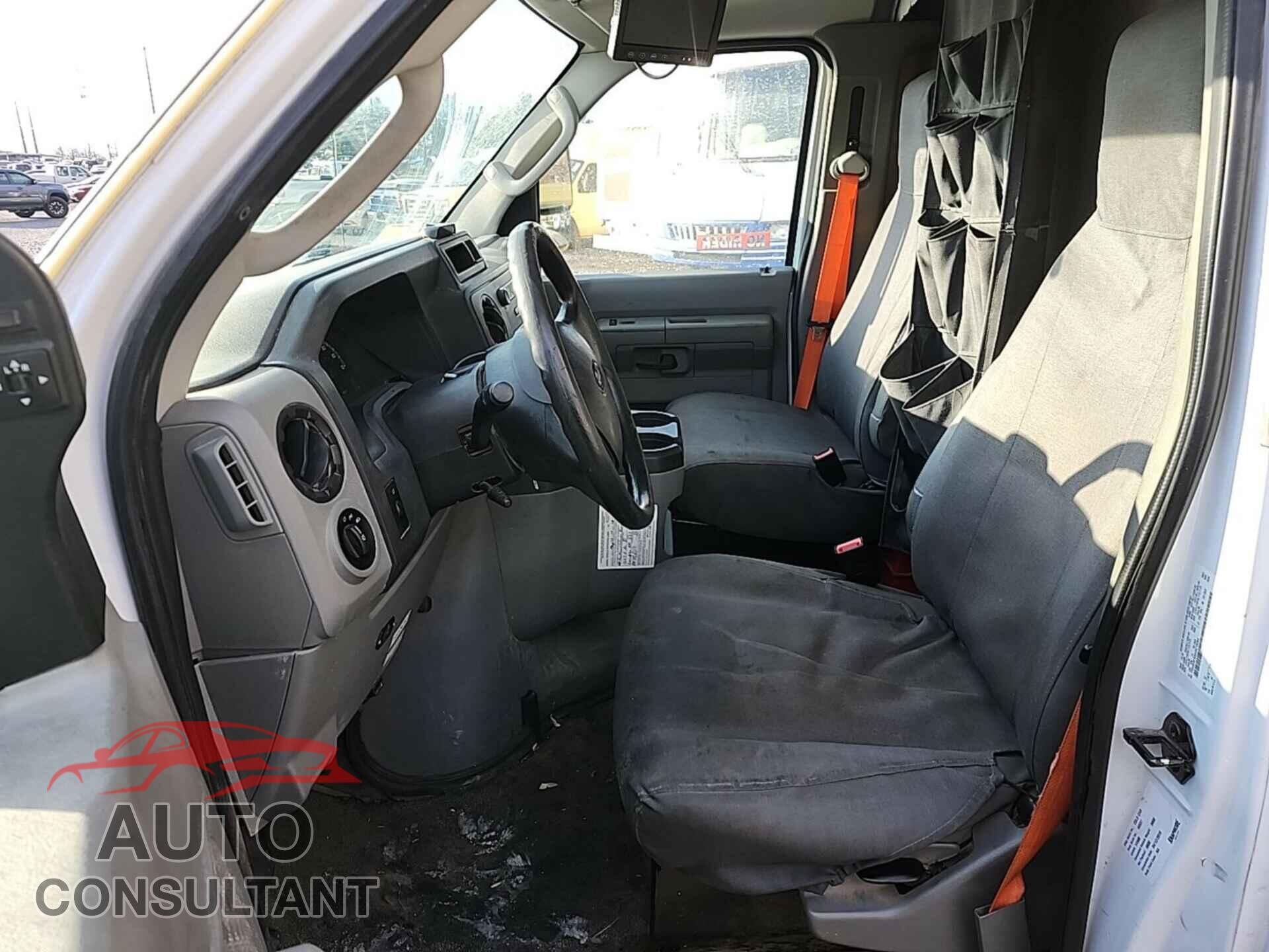 FORD ECONOLINE 2019 - 1FDXE4FSXKDC19264