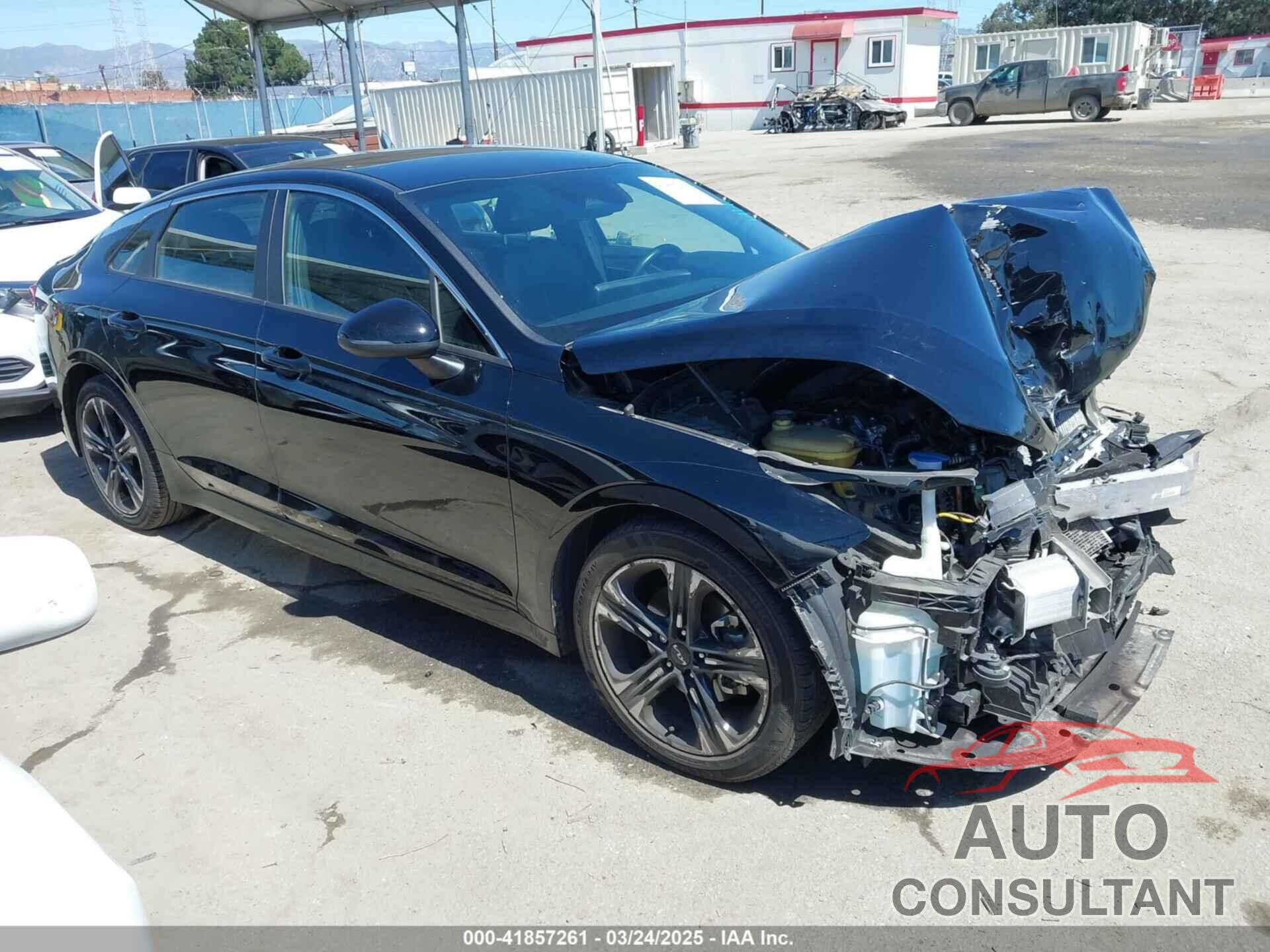 KIA K5 2022 - 5XXG64J24NG098167