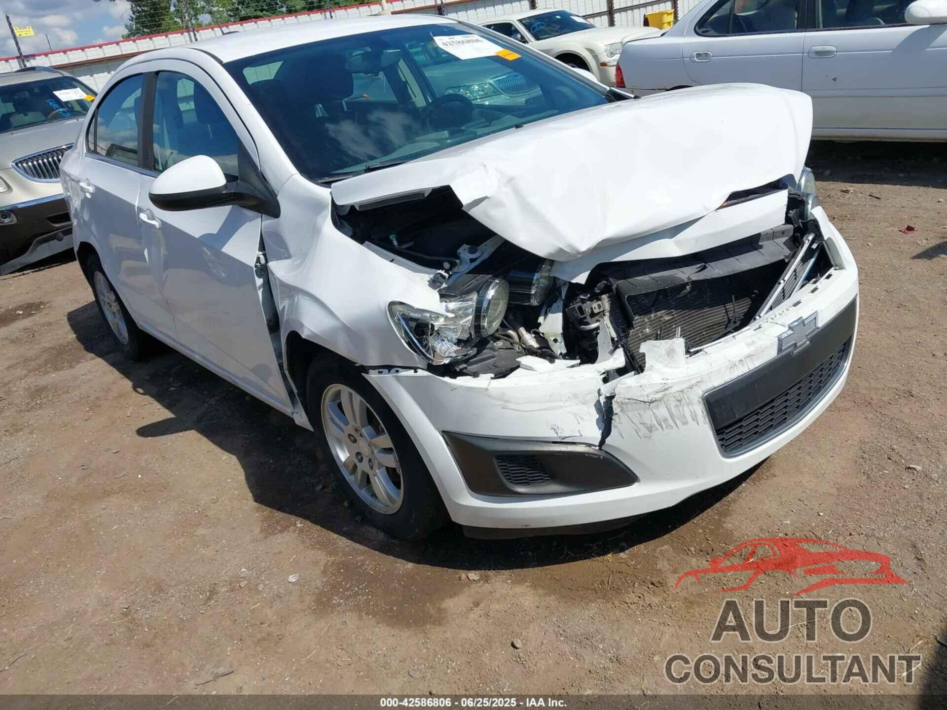 CHEVROLET SONIC 2015 - 1G1JC5SH1F4217885