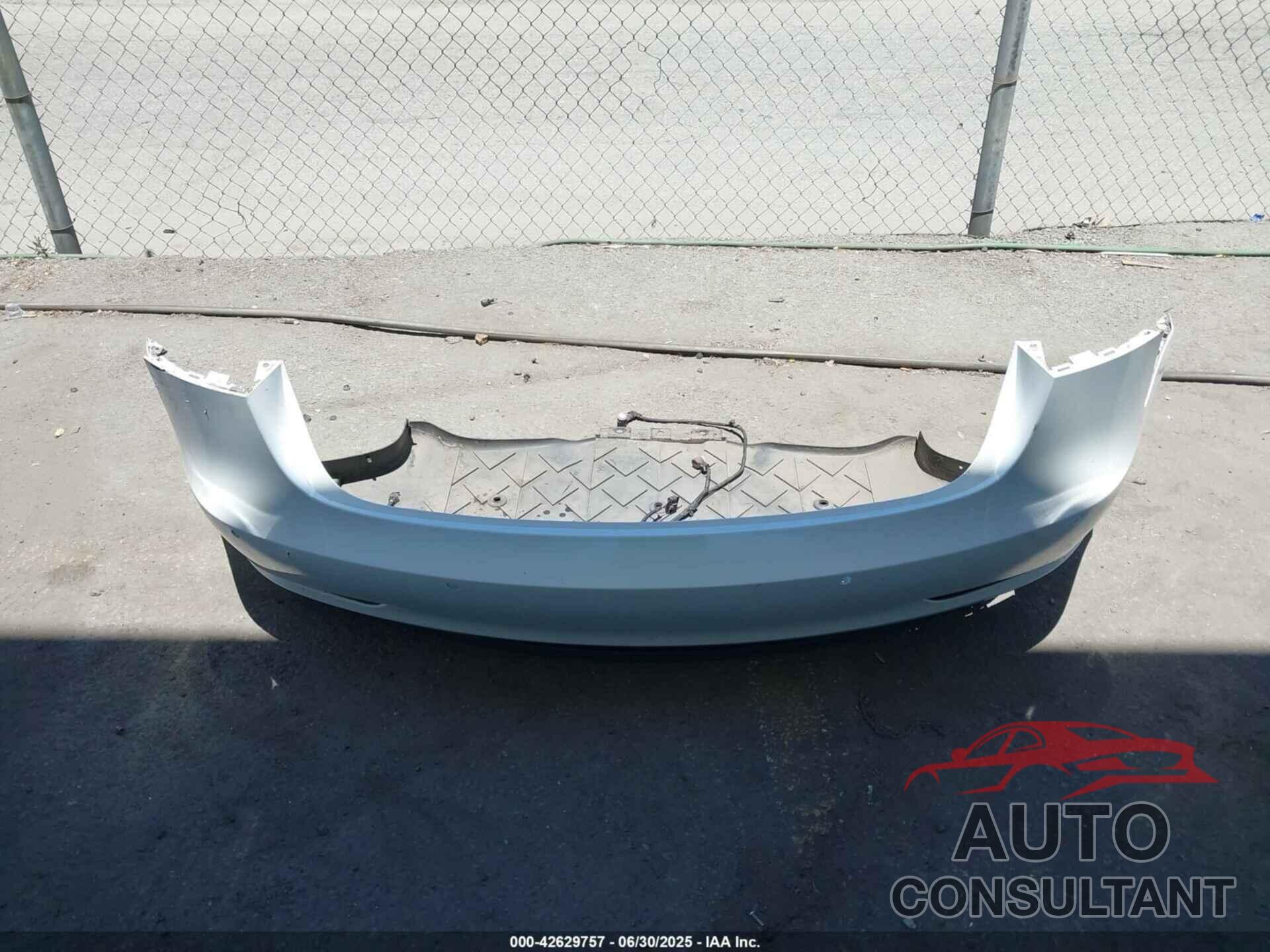 TESLA MODEL 3 2018 - 5YJ3E1EB9JF085339