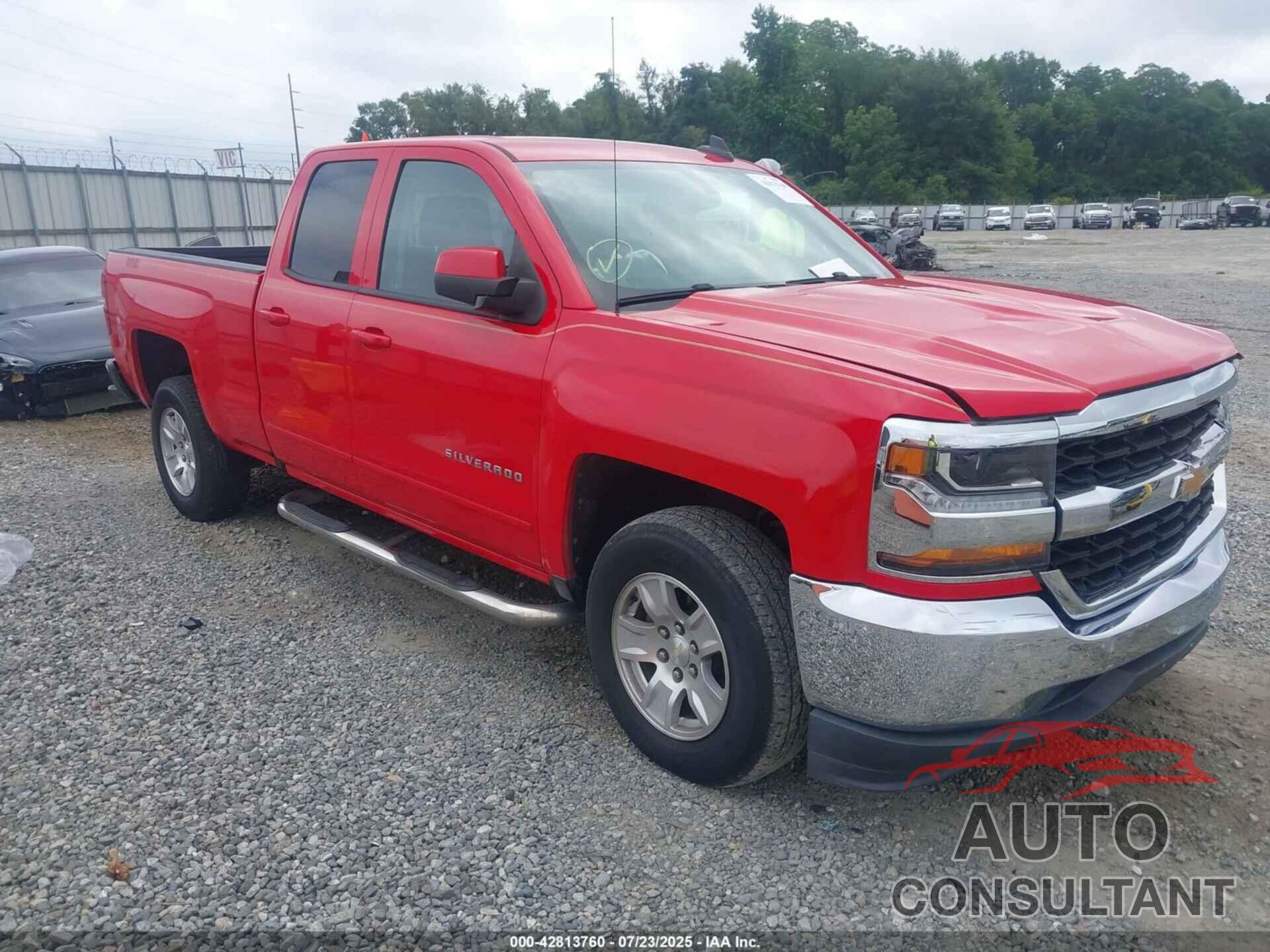 CHEVROLET SILVERADO 1500 2018 - 1GCRCREC1JZ314601