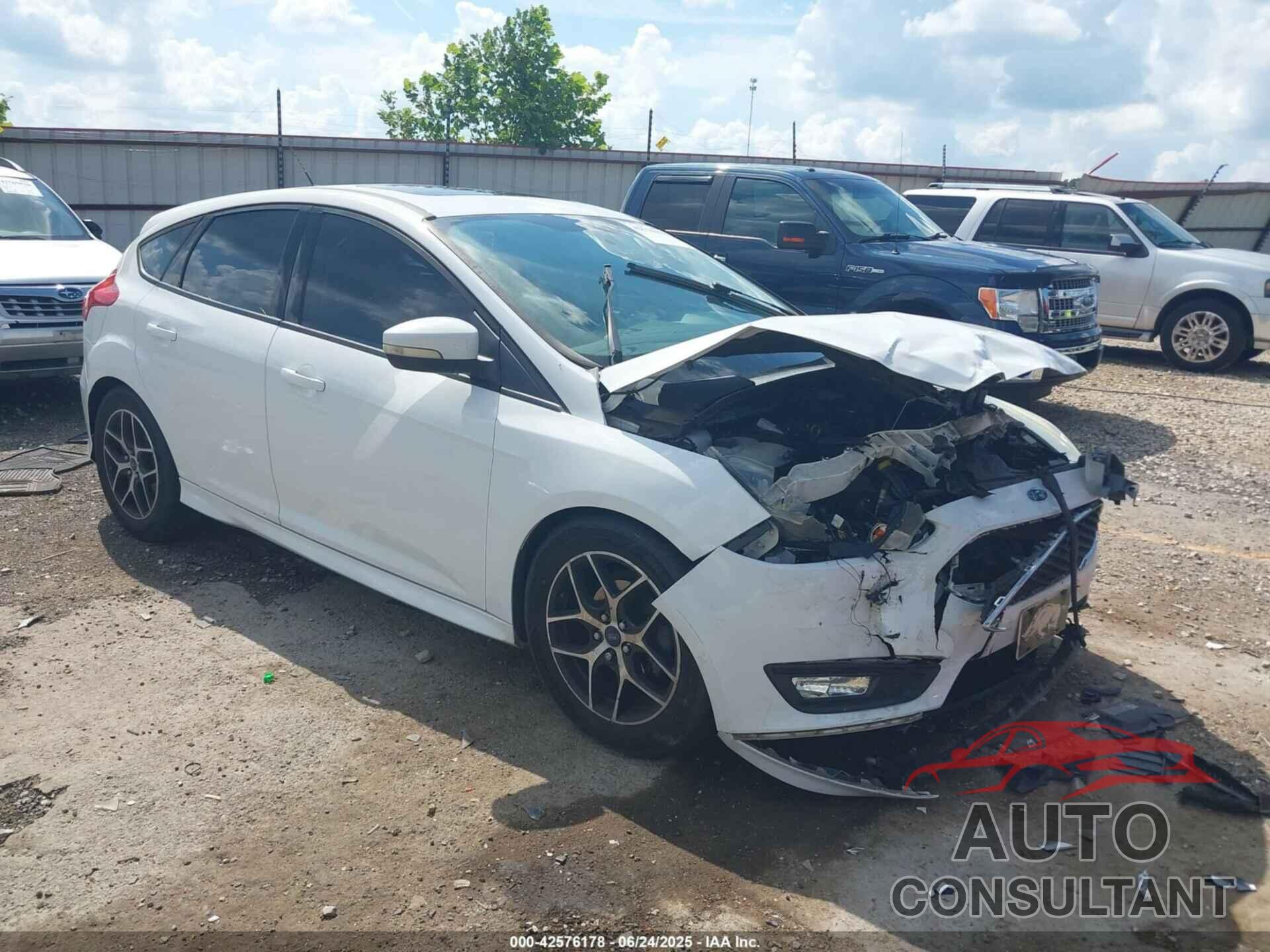 FORD FOCUS 2015 - 1FADP3K27FL354155
